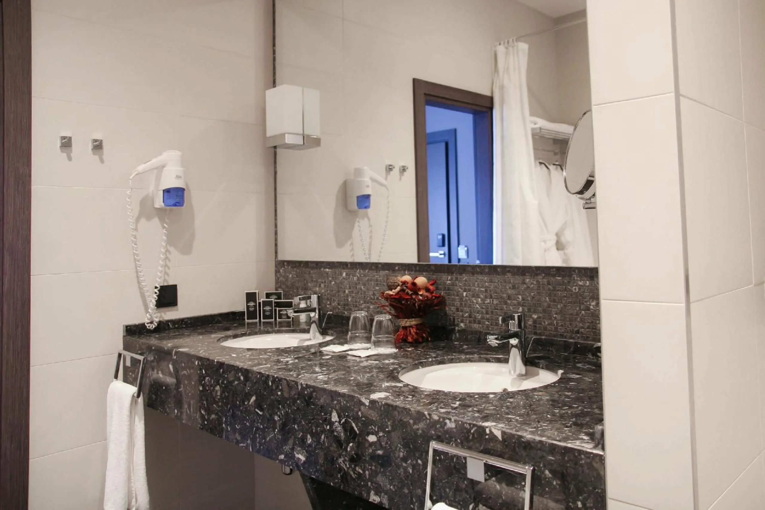 Bathroom in Mercure Kyiv Congress