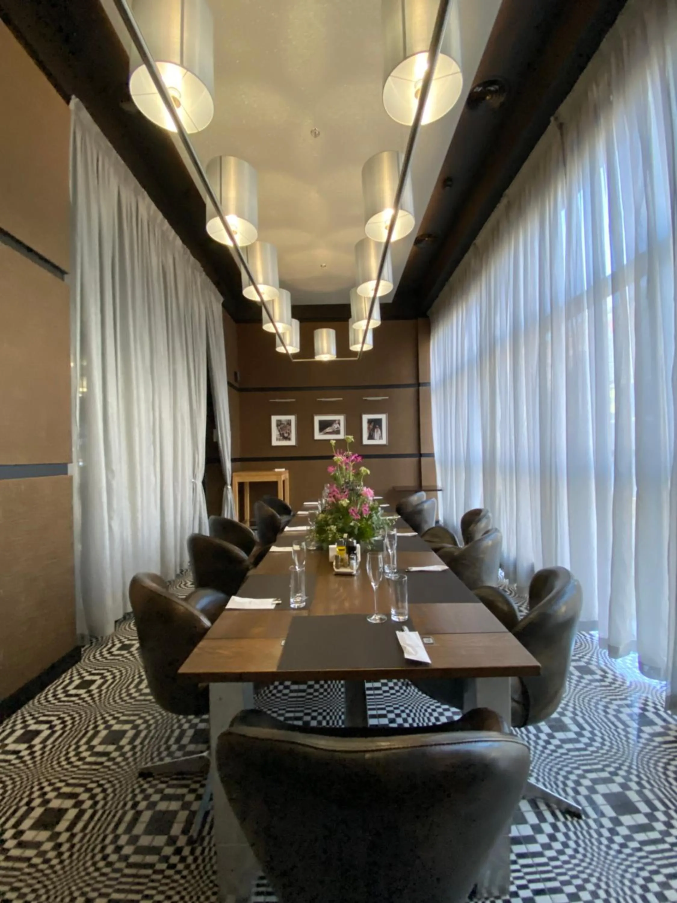 Restaurant/places to eat in Mercure Kyiv Congress