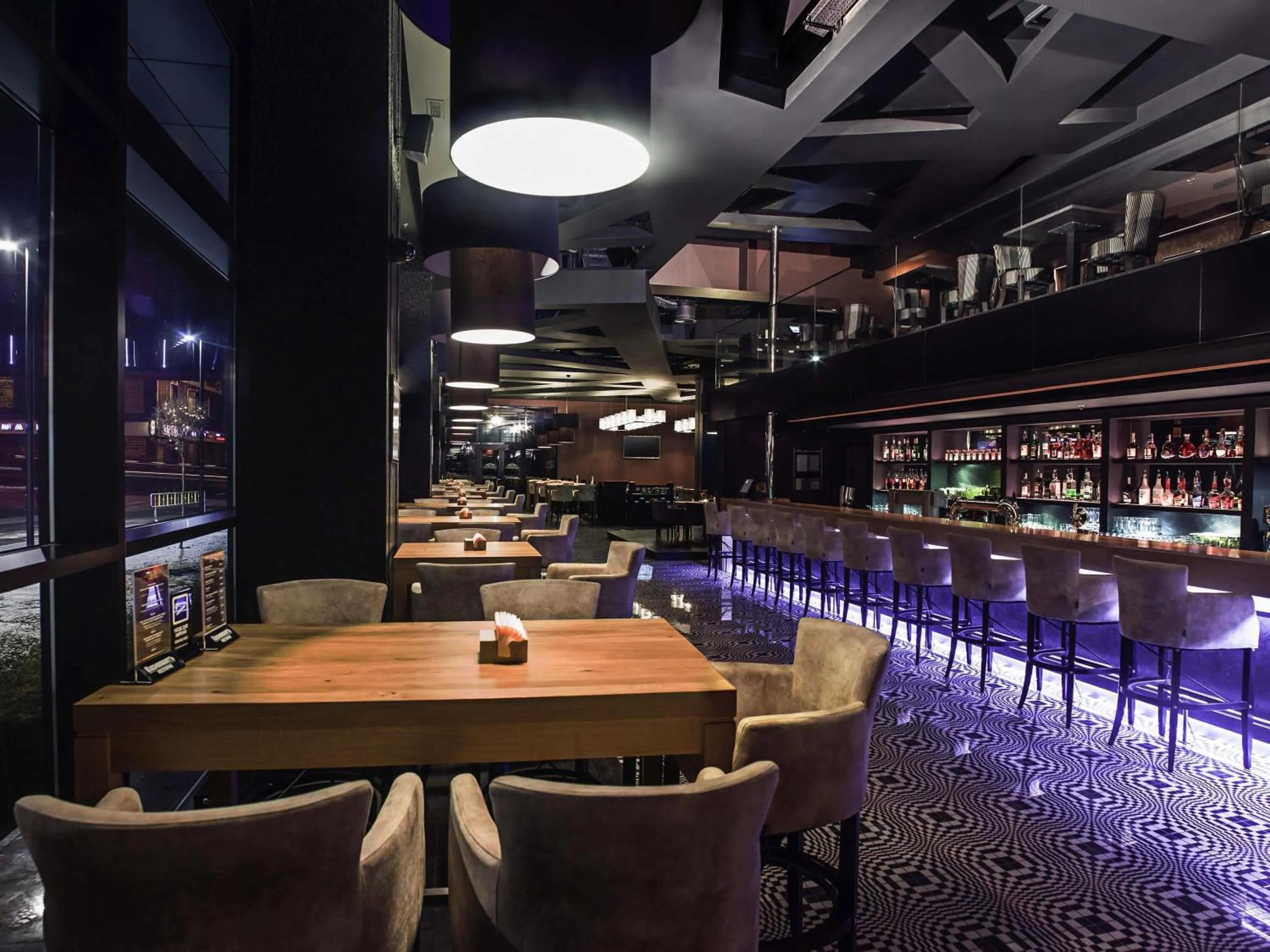 Restaurant/places to eat in Mercure Kyiv Congress