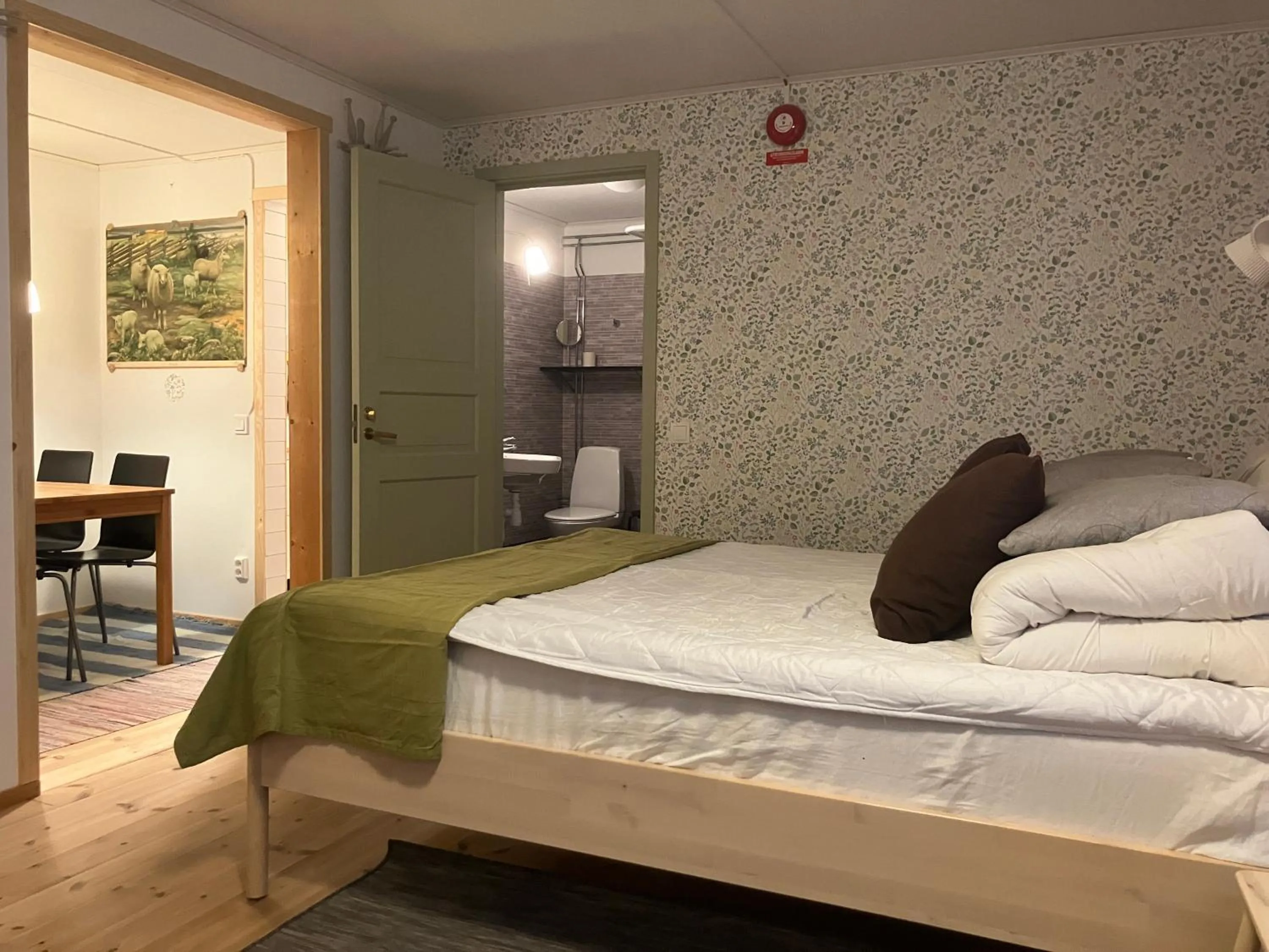 Property building, Bed in Lugnåsberget Ekohotell