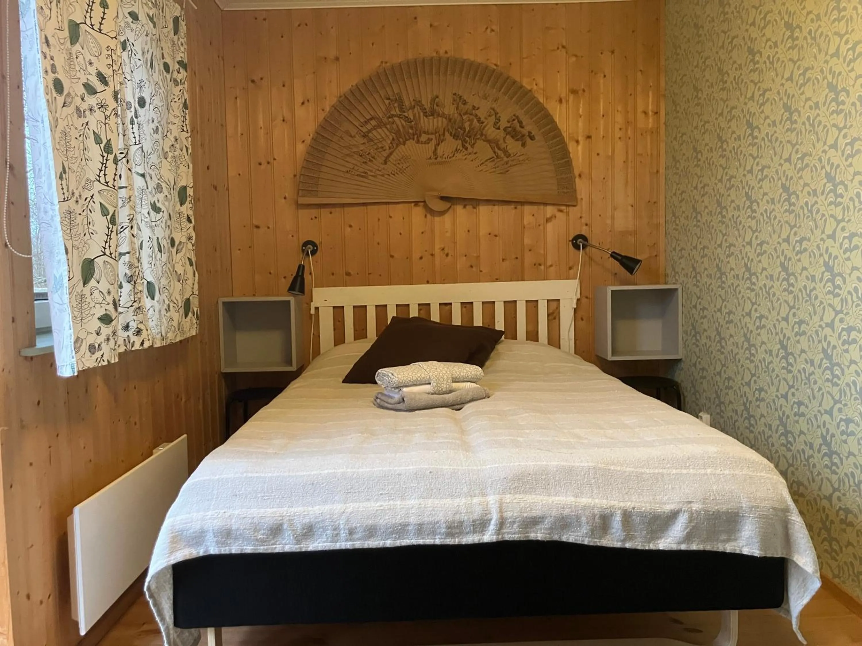 Property building, Bed in Lugnåsberget Ekohotell