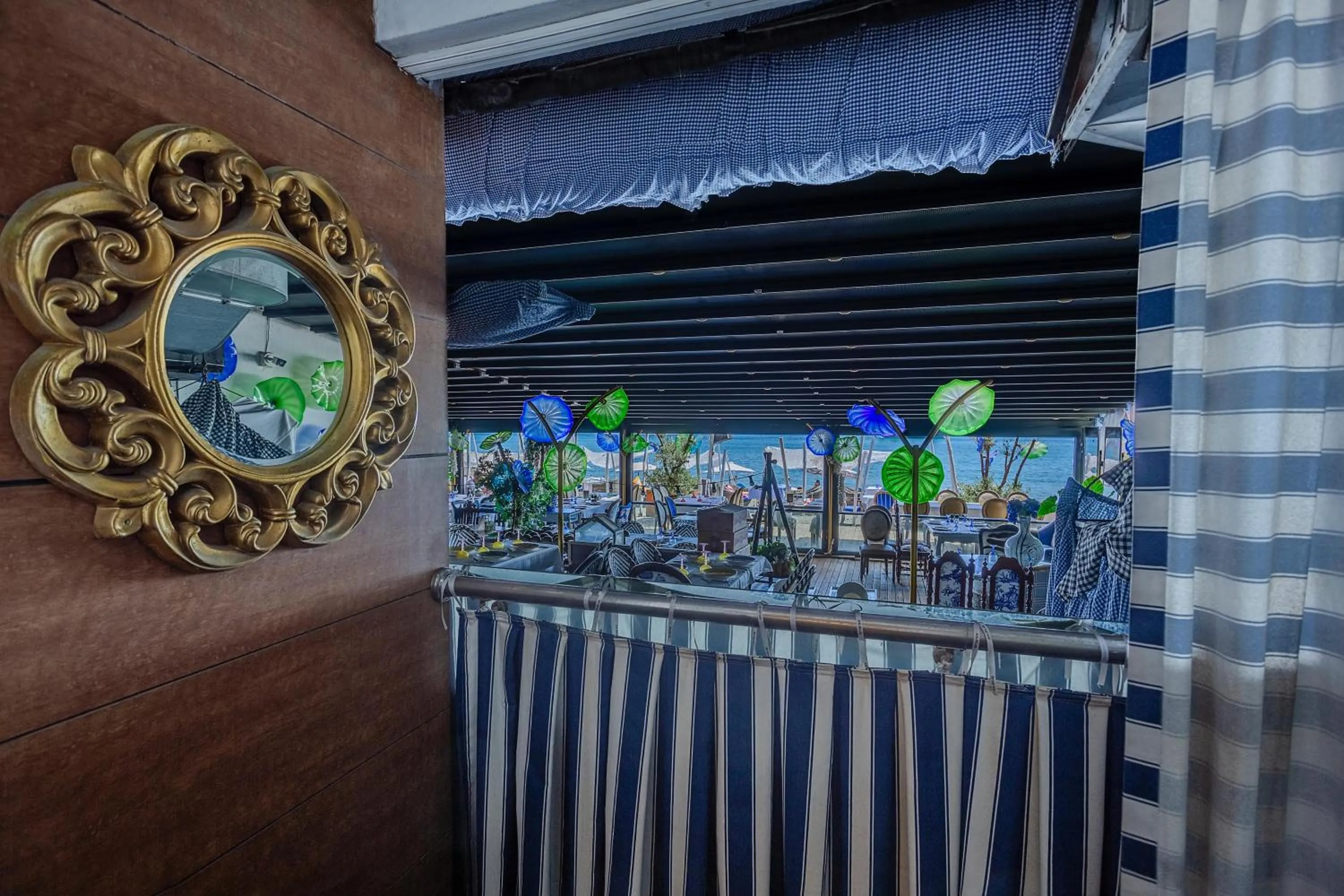 Restaurant/places to eat in Anjeliq House Boutique Hotel