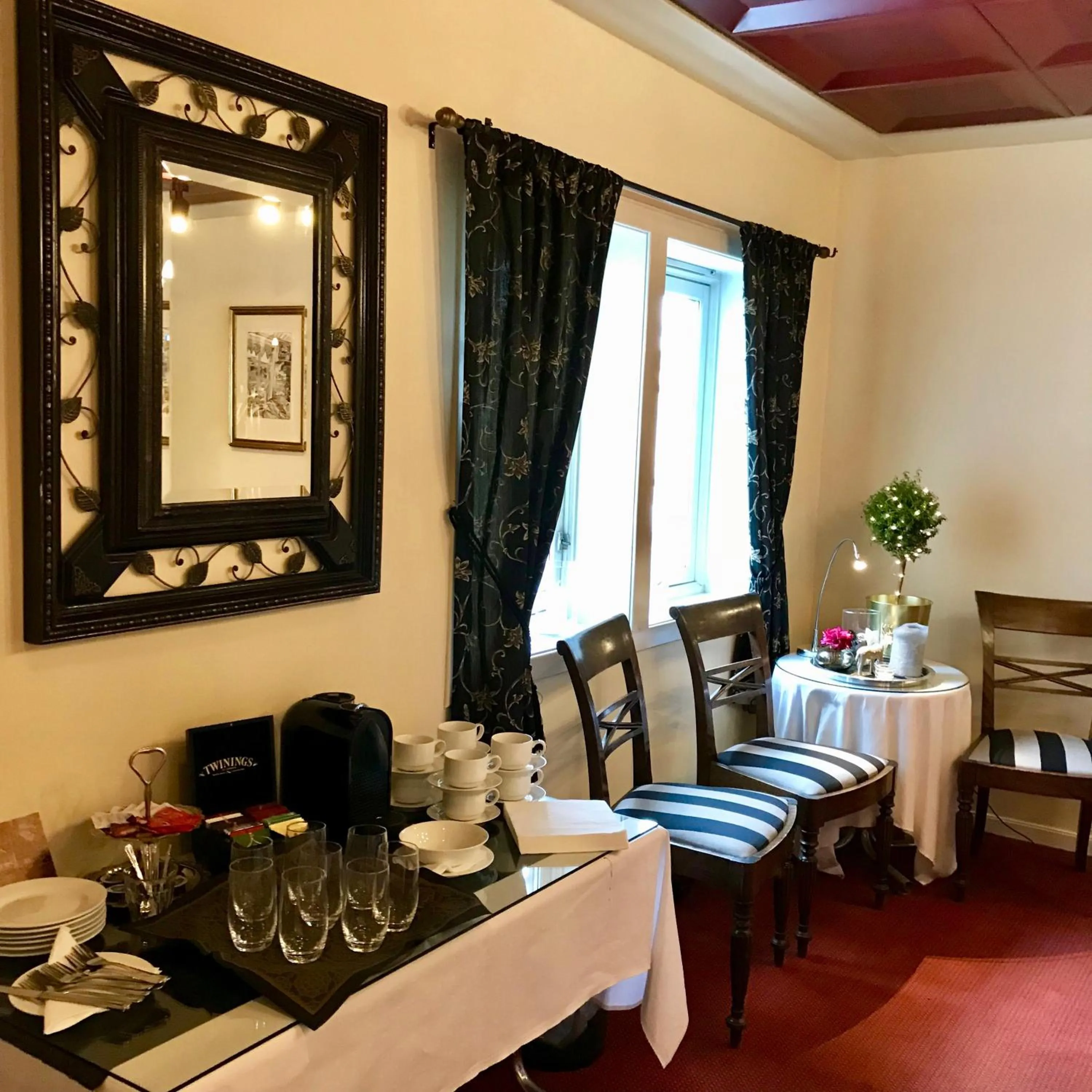 Area and facilities in Reenskaug Hotel