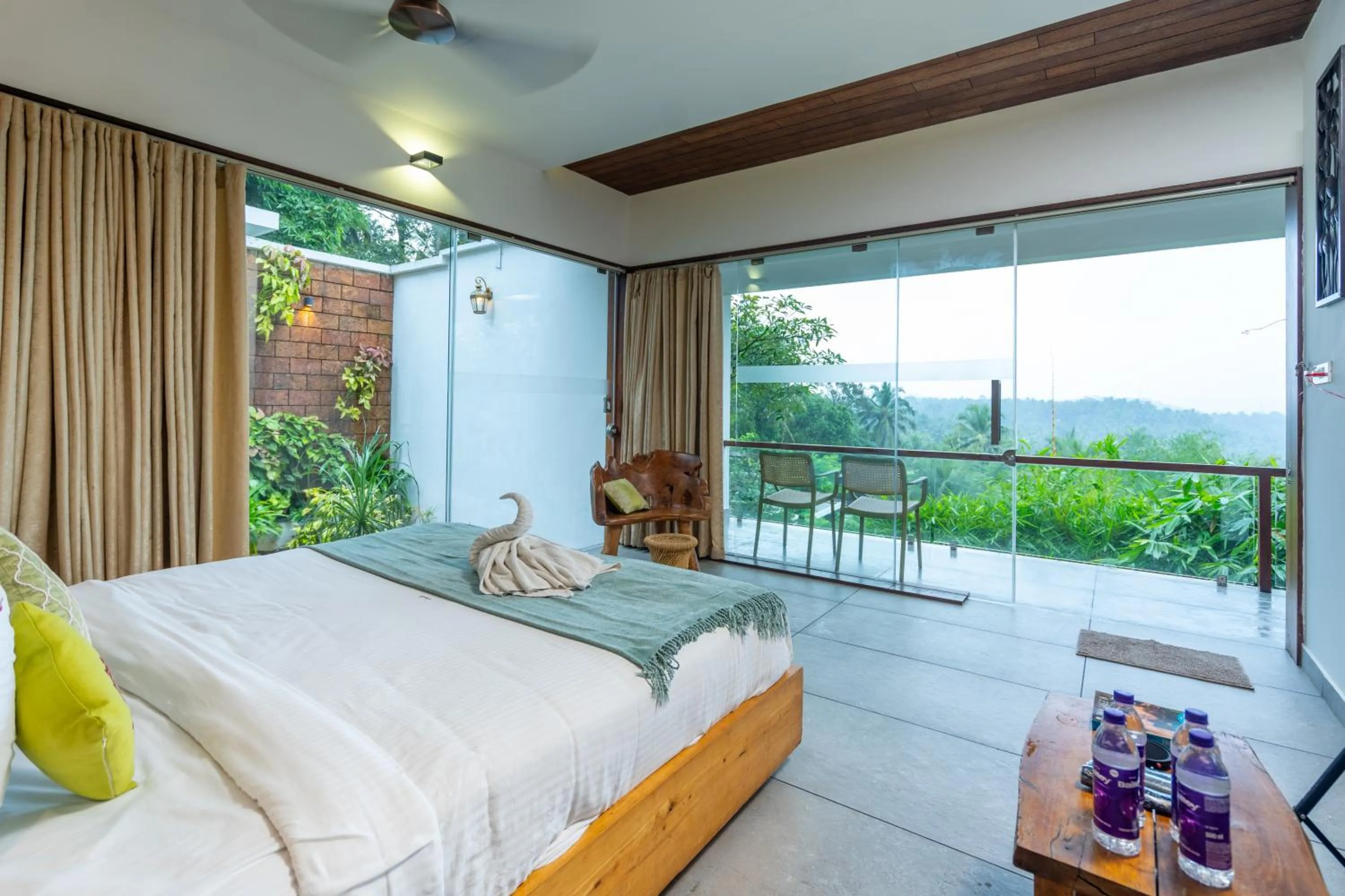 Bed in Le Candles Resort