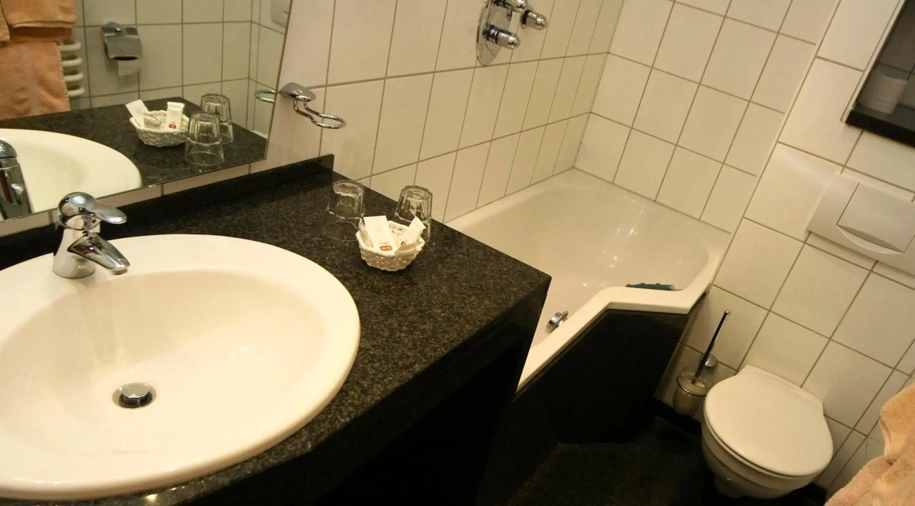 Deluxe Twin Room in Moselland Hotel im Enderttal Zum Onkel Willi Deluxe Twin Room in Moselland Hotel im Enderttal Zum Onkel Willi