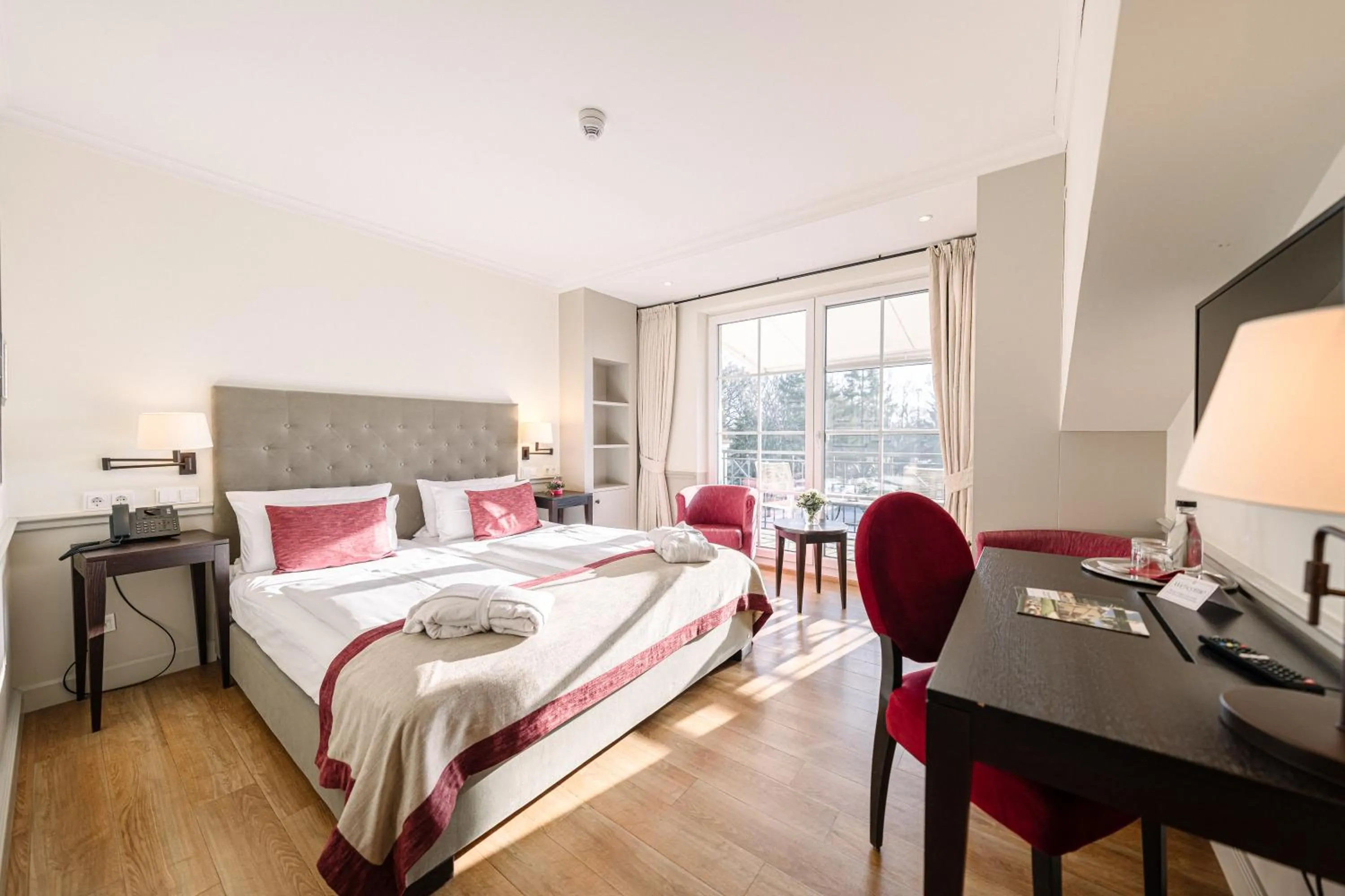 Bed in Parkhotel Surenburg