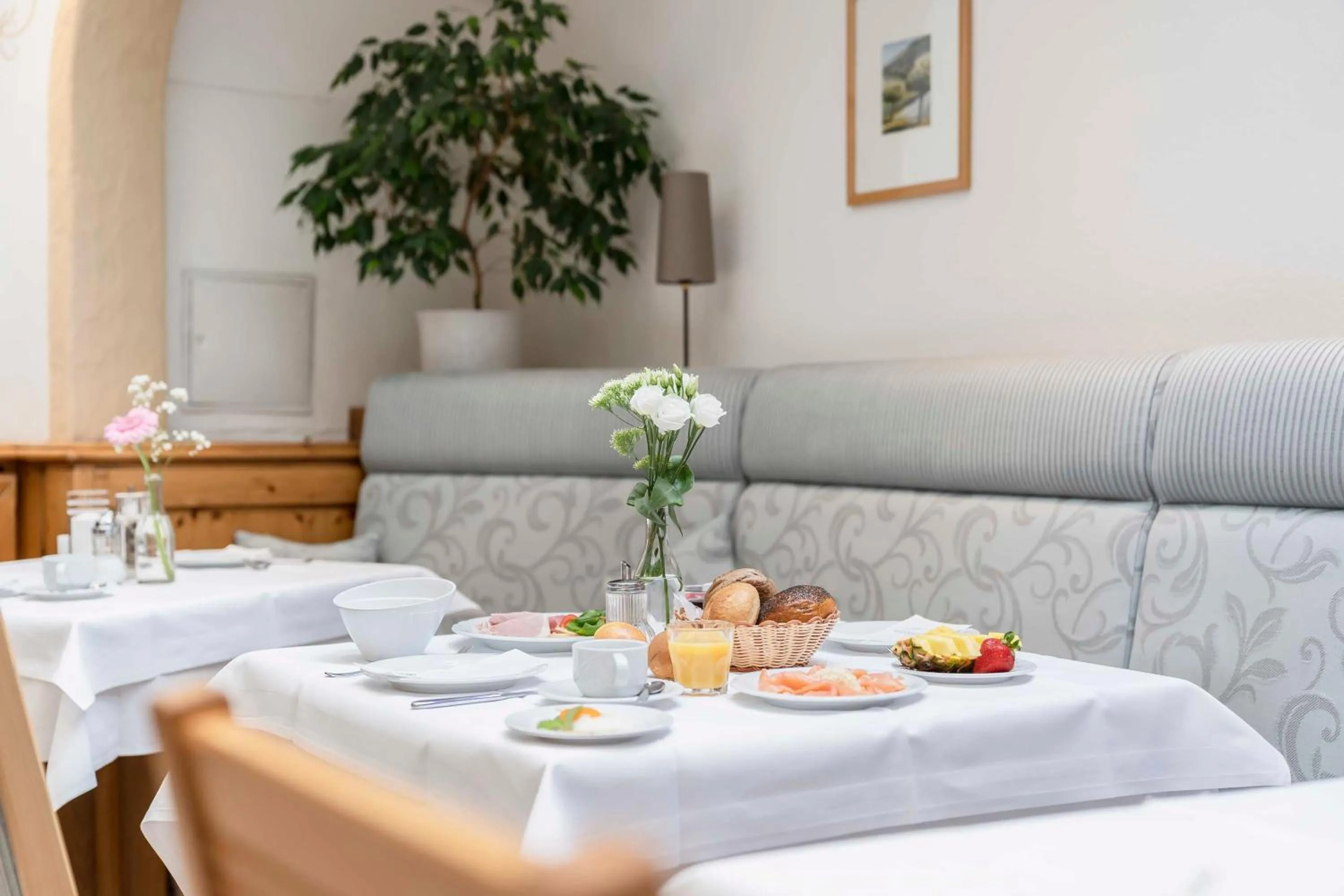 Restaurant/places to eat in Hotel Markgraf