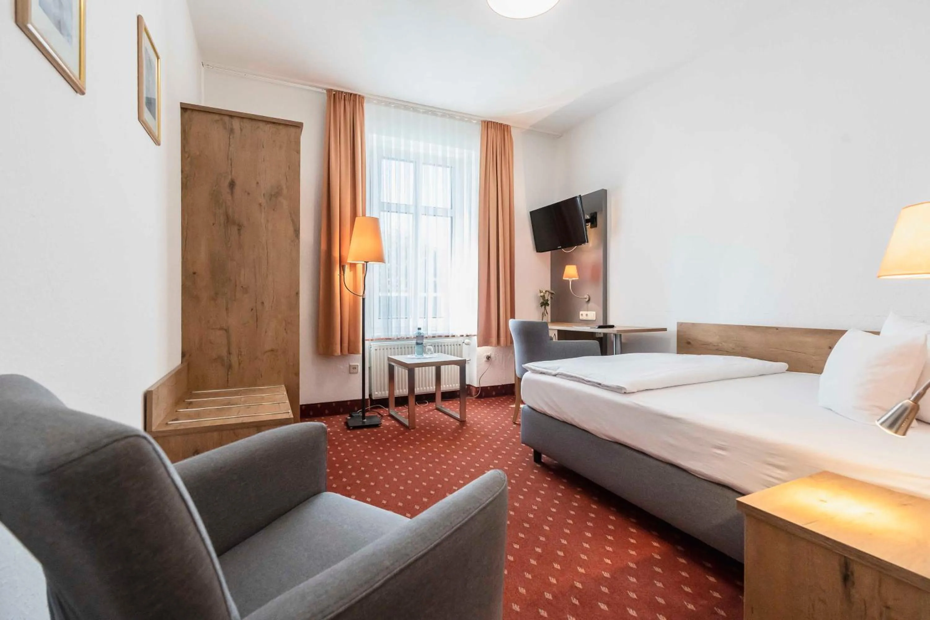 Photo of the whole room, Bed in Hotel Markgraf