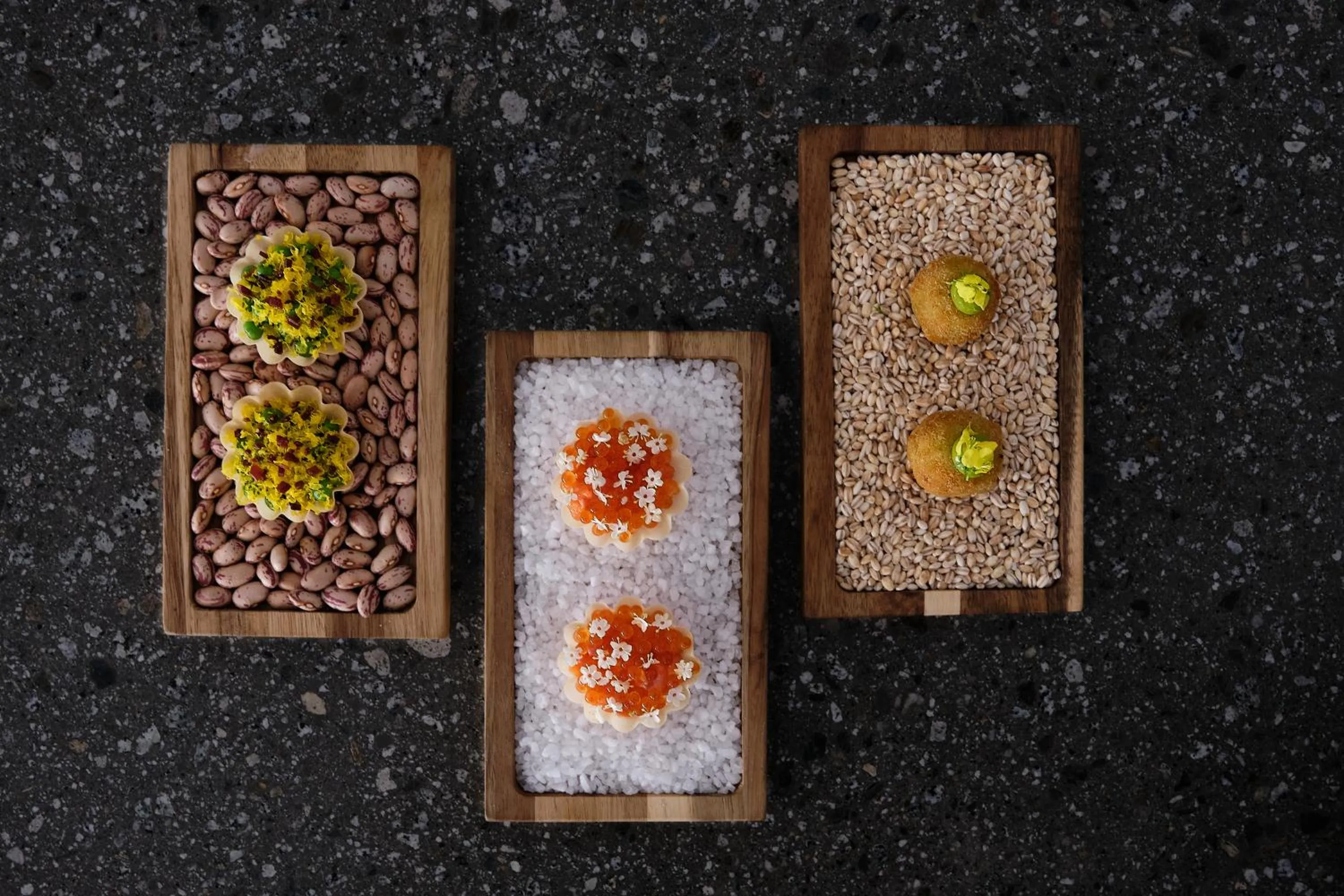 Restaurant/places to eat in Haller Suites & Restaurant