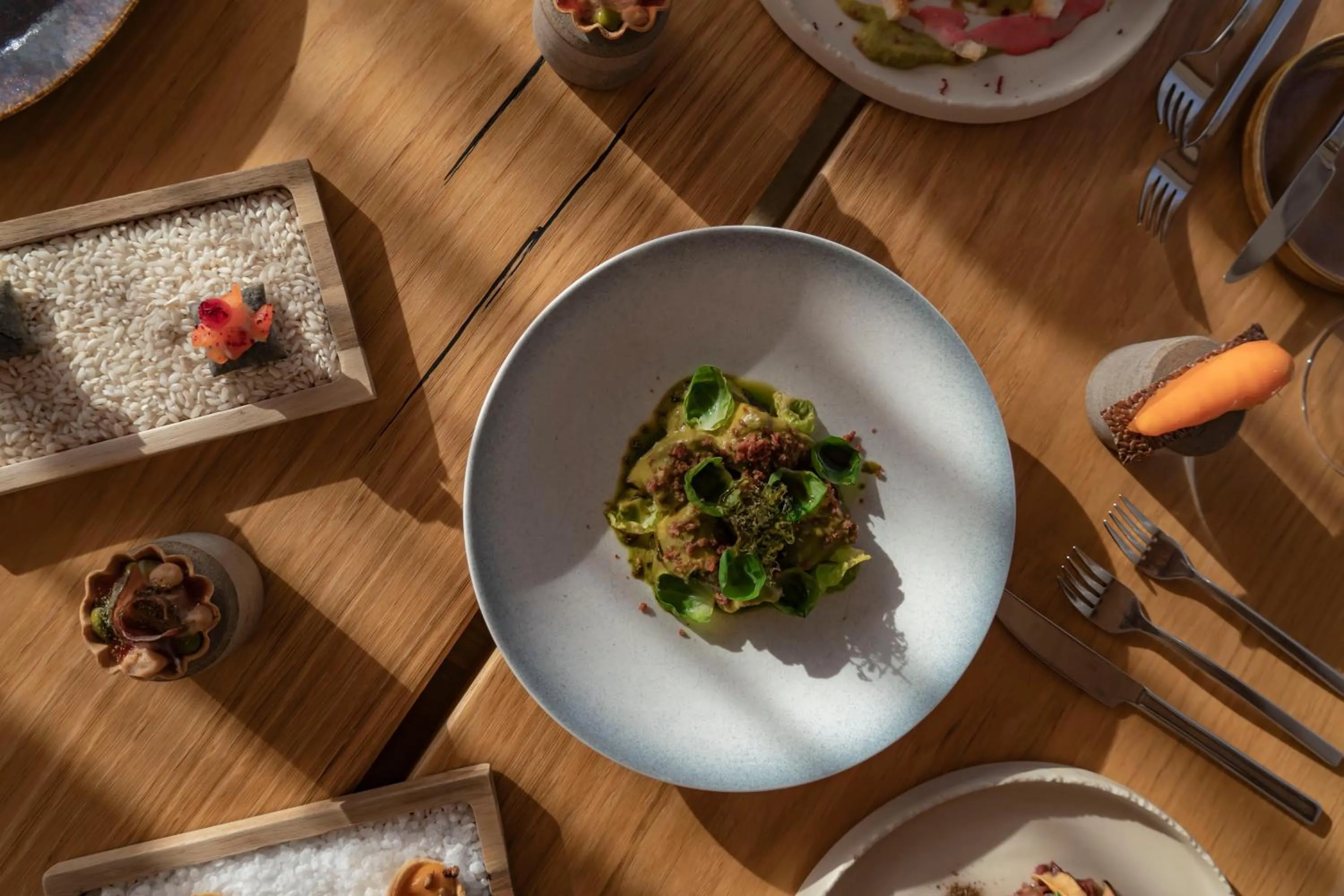 Restaurant/places to eat in Haller Suites & Restaurant