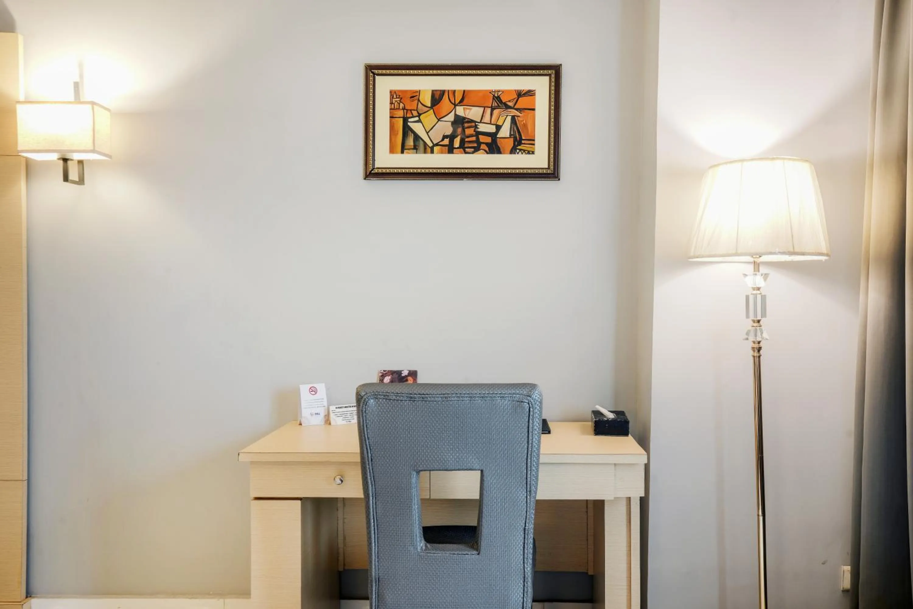 hair dresser in Hotel Pal Heights