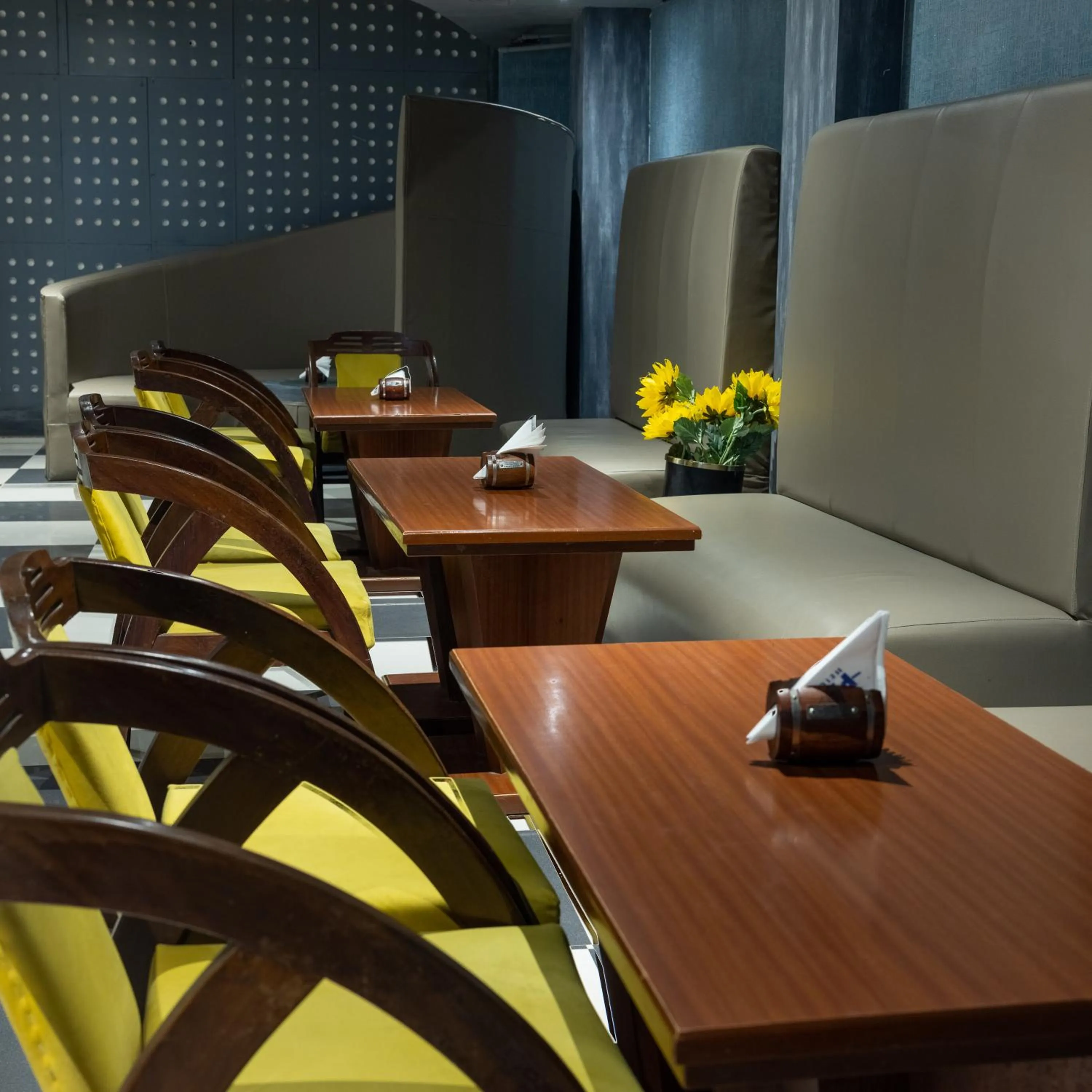 Seating area in Hotel Pal Heights