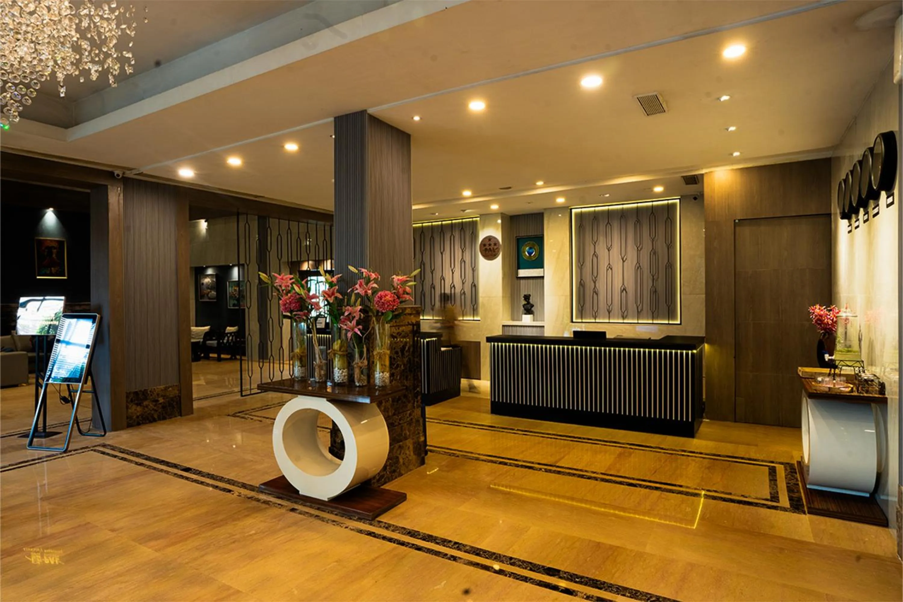 Lobby or reception in Hotel Pal Heights