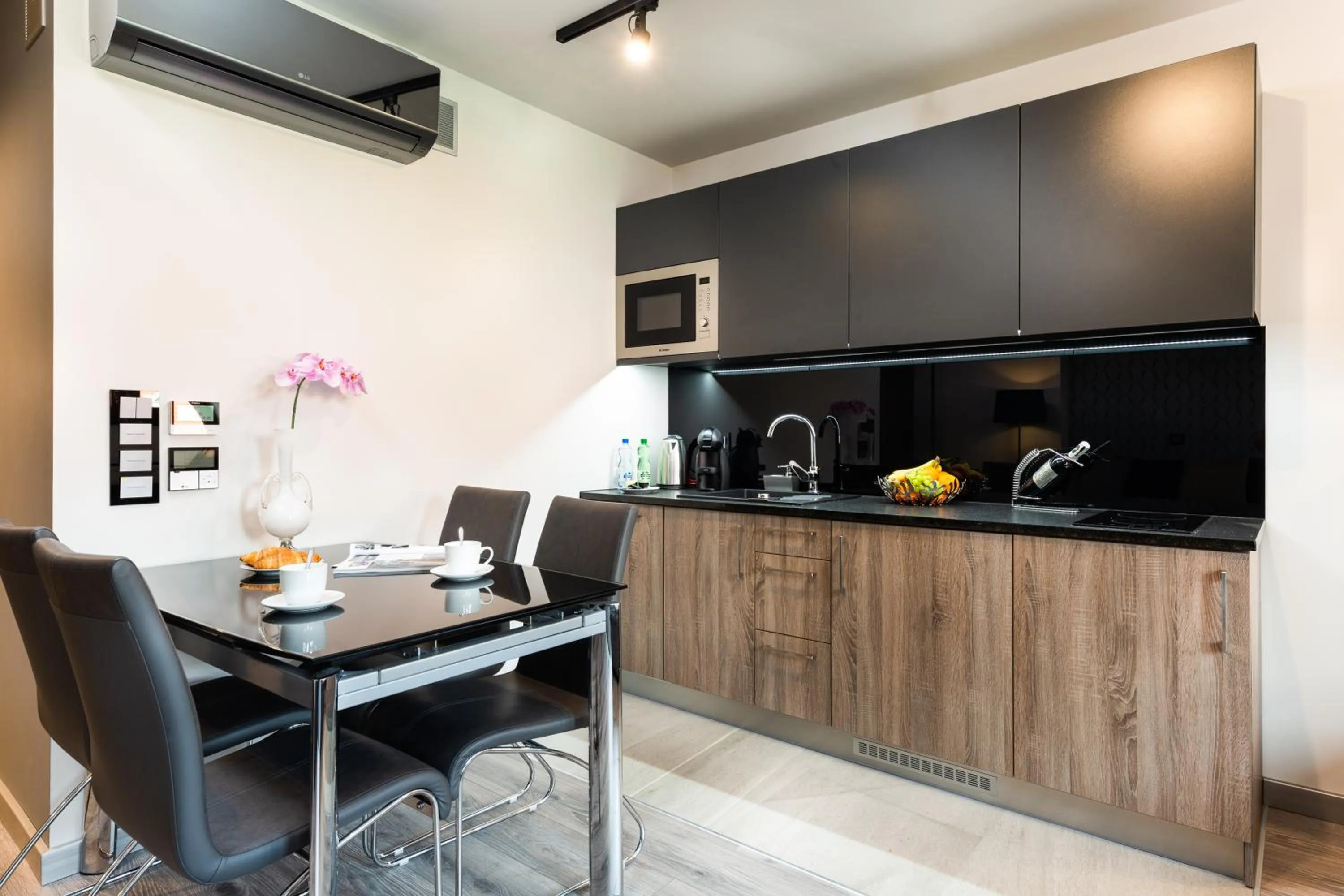 Kitchen or kitchenette in Aparthotel New Lux