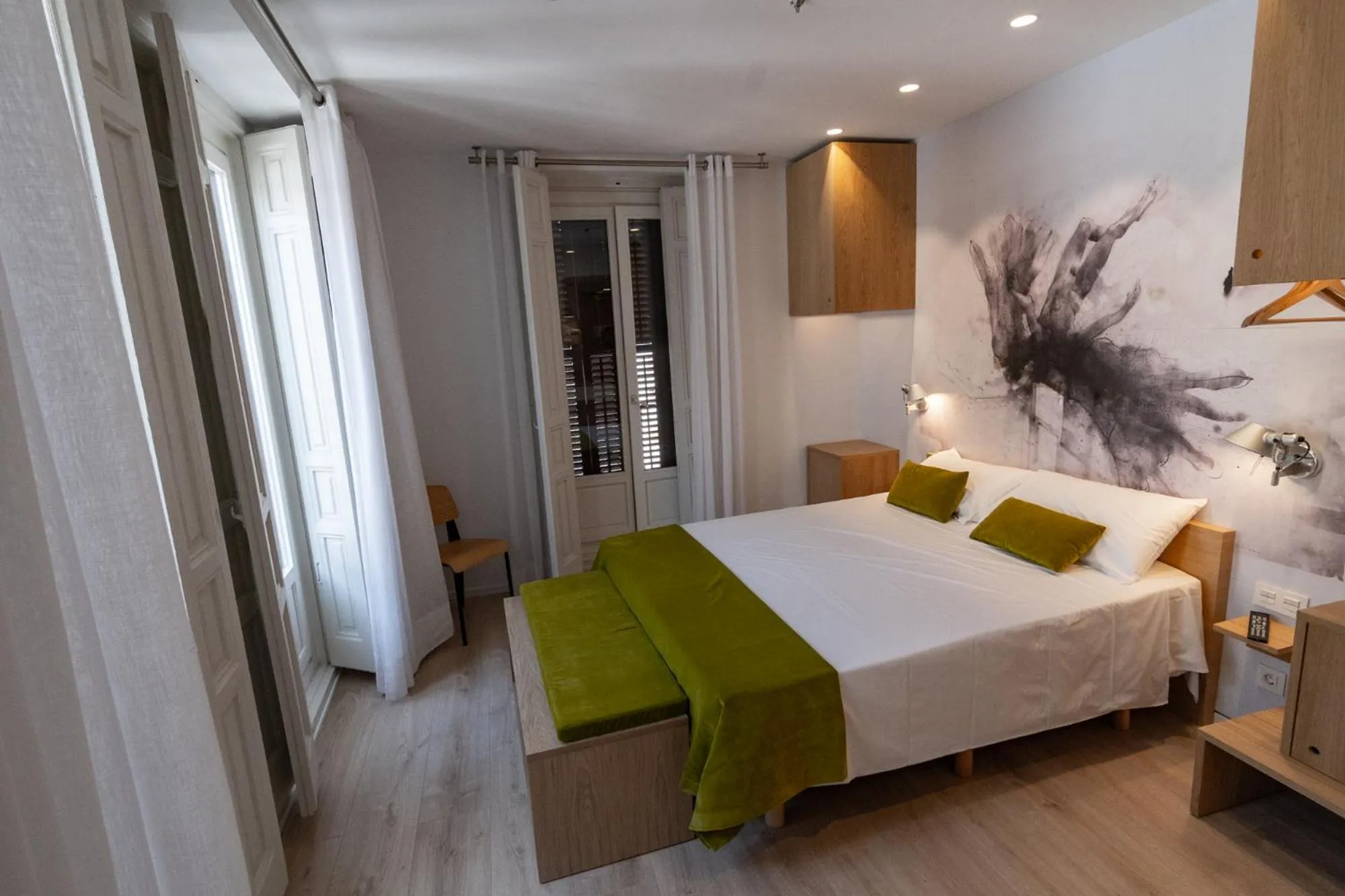 Bedroom, Bed in Plaza Mayor Suites & Apartments