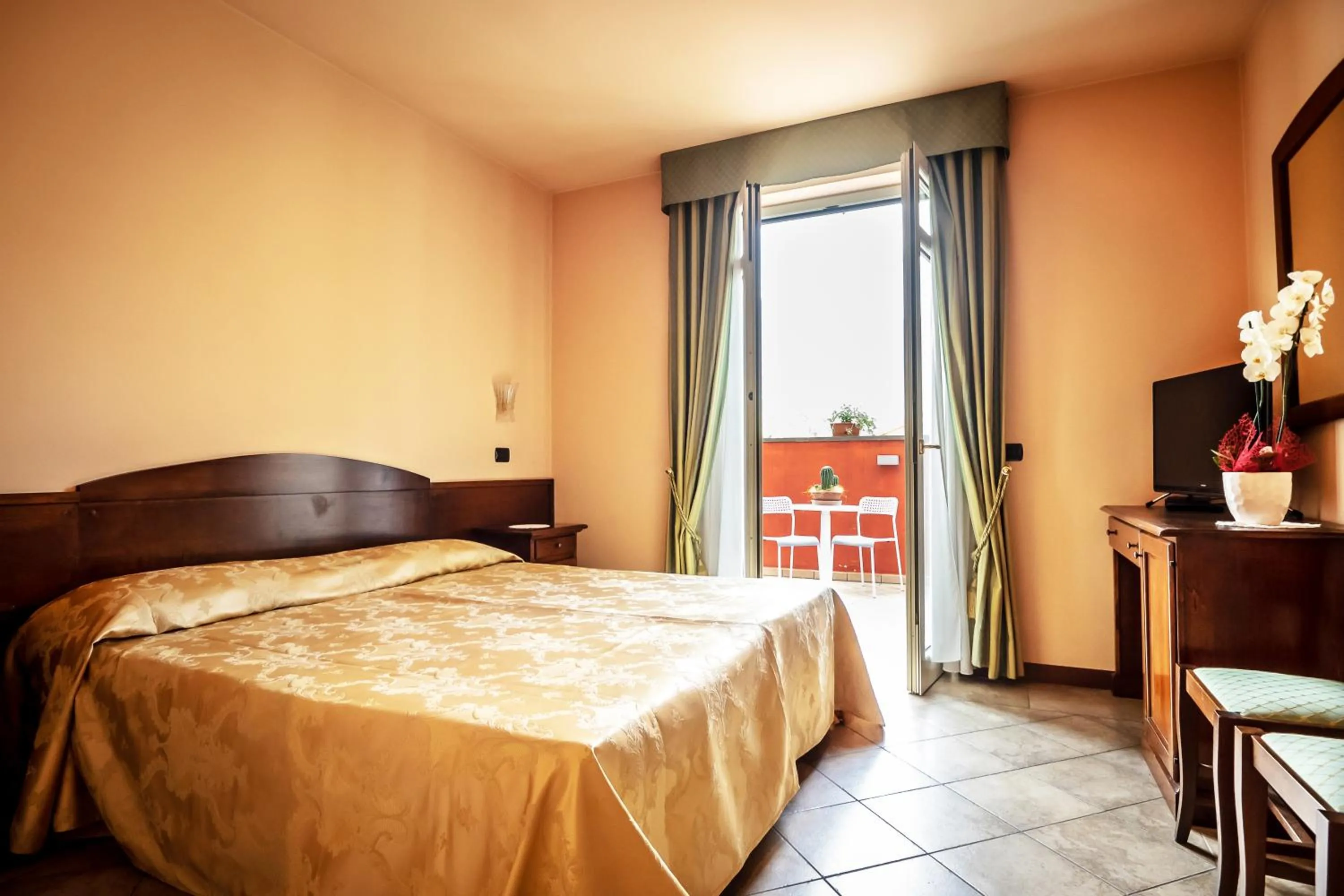TV and multimedia, Bed in Hotel Al Poggio Verde