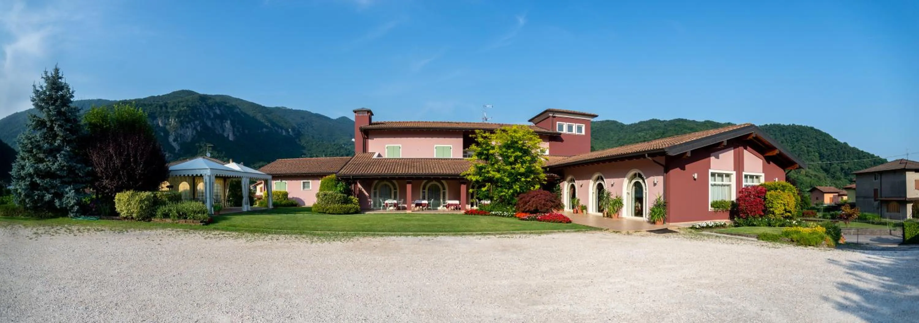 Property building in Hotel Al Poggio Verde