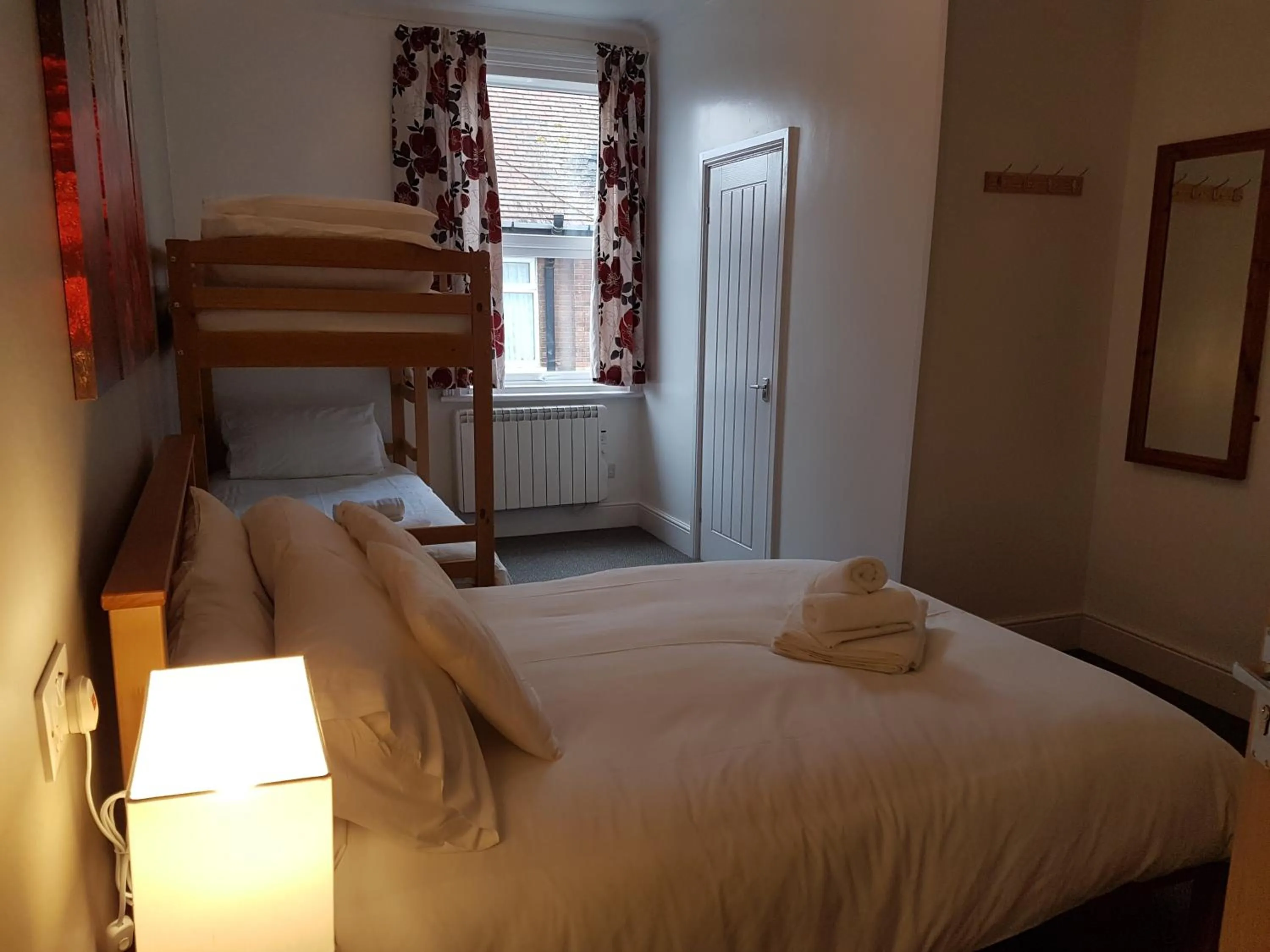 Bedroom, Bed in The Craigside