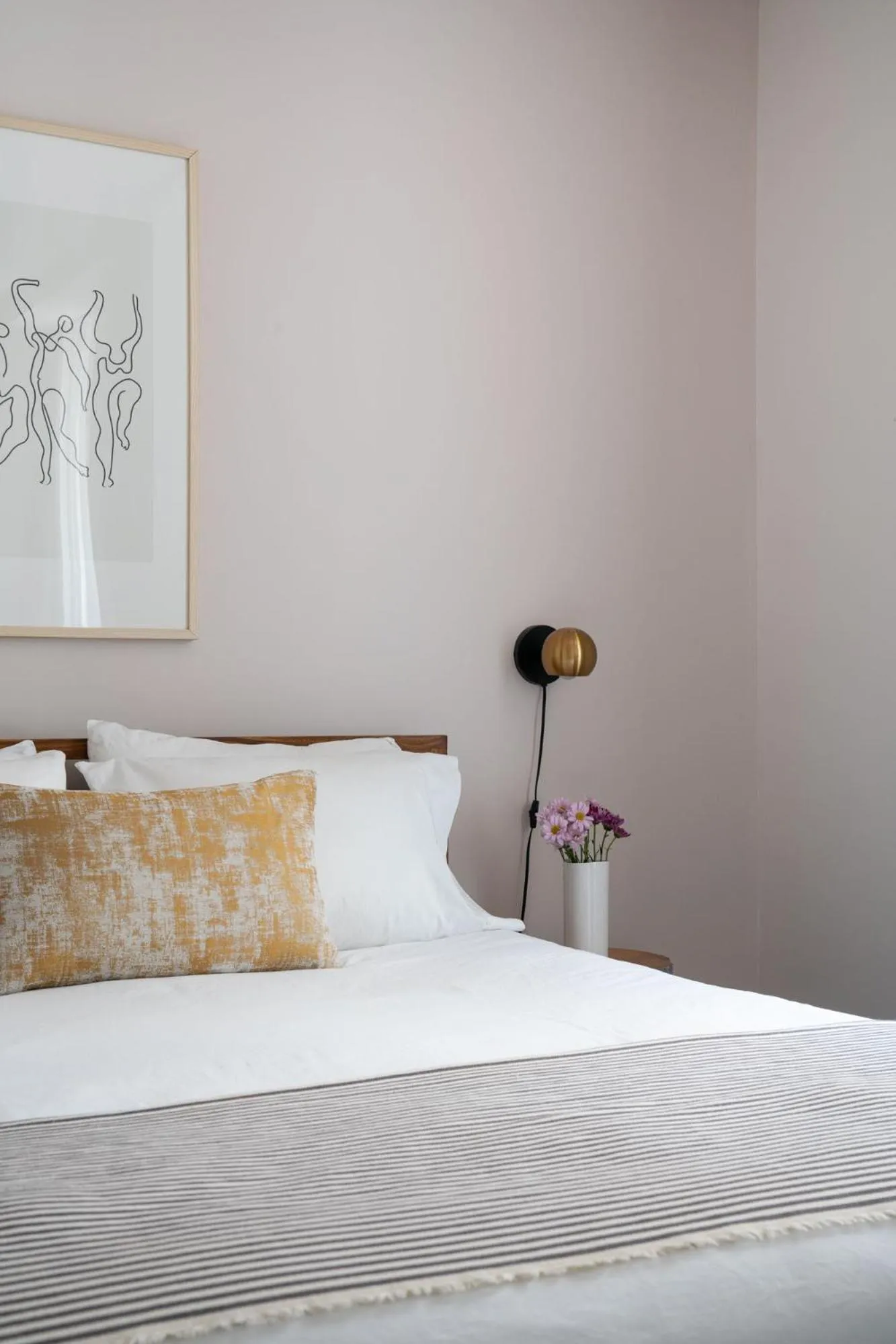 Bed in Maison Saint-Vincent By Maisons & co