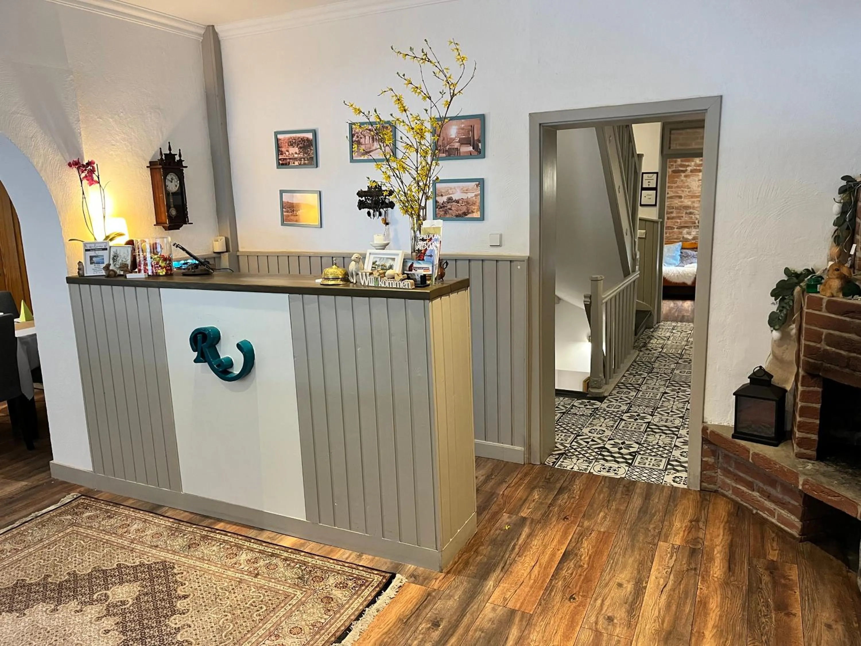 Lobby or reception in Riverside Inn