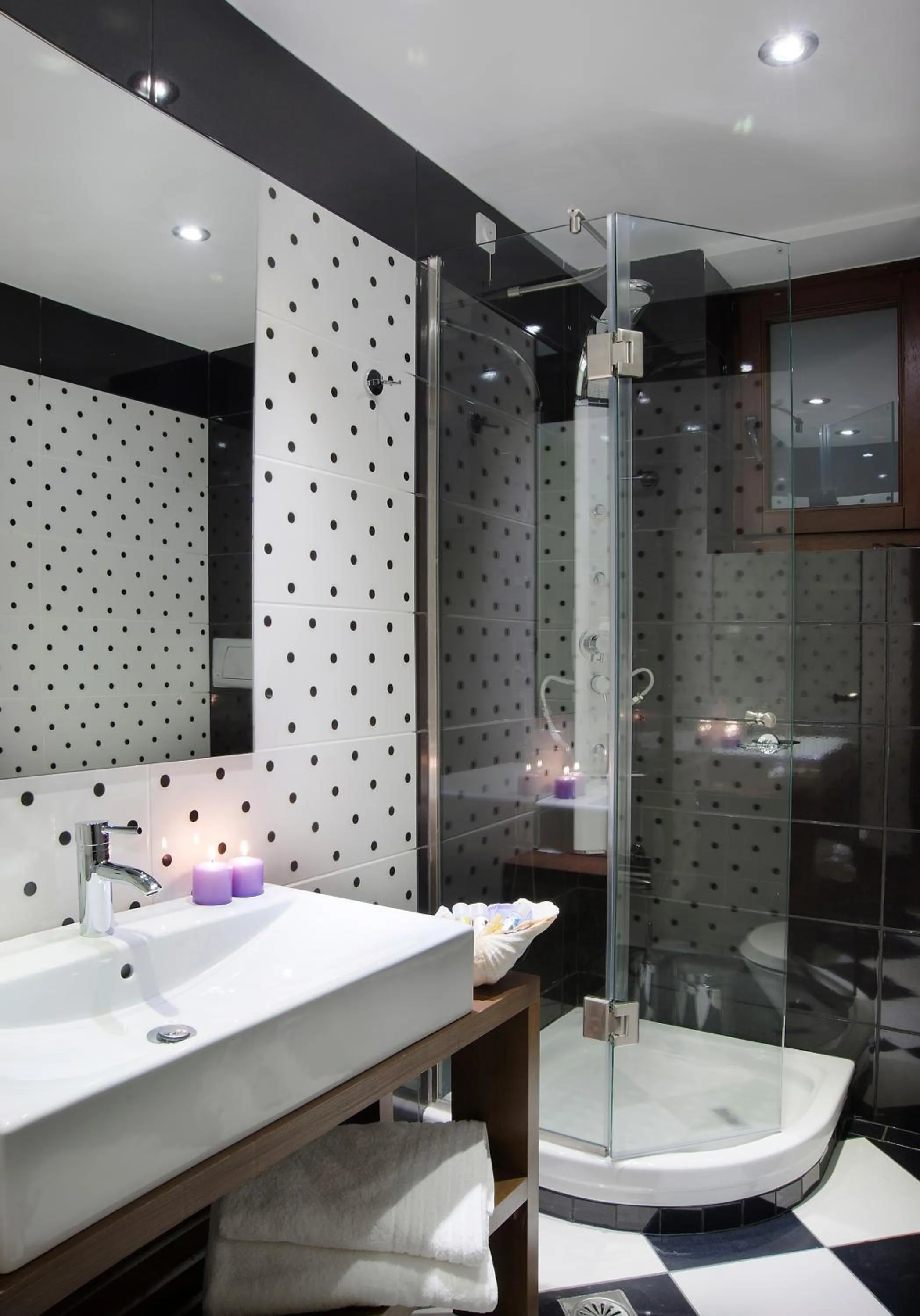 Shower in Aberratio Boutique Hotel