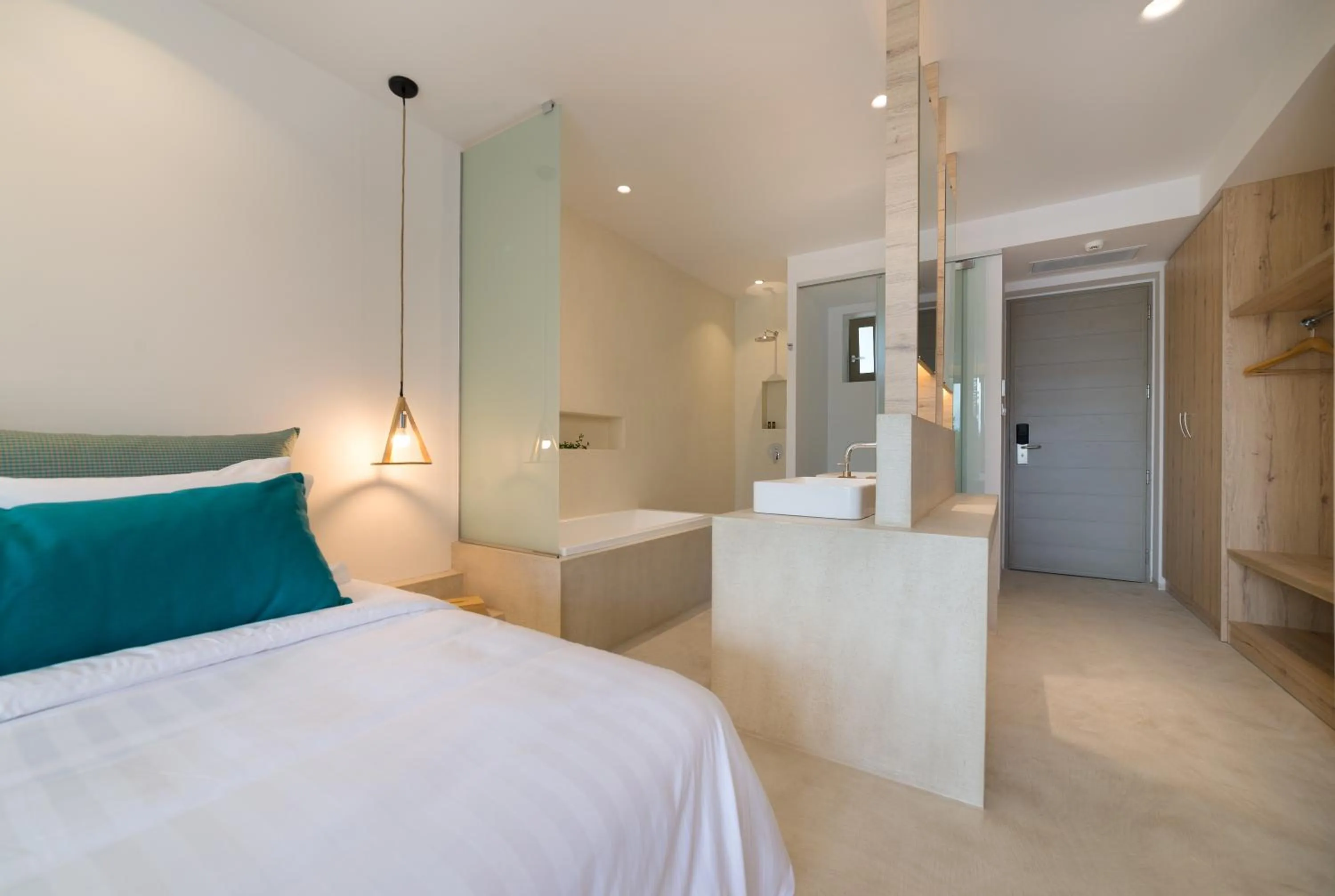 Bathroom, Bed in Tsamis Zante Suites