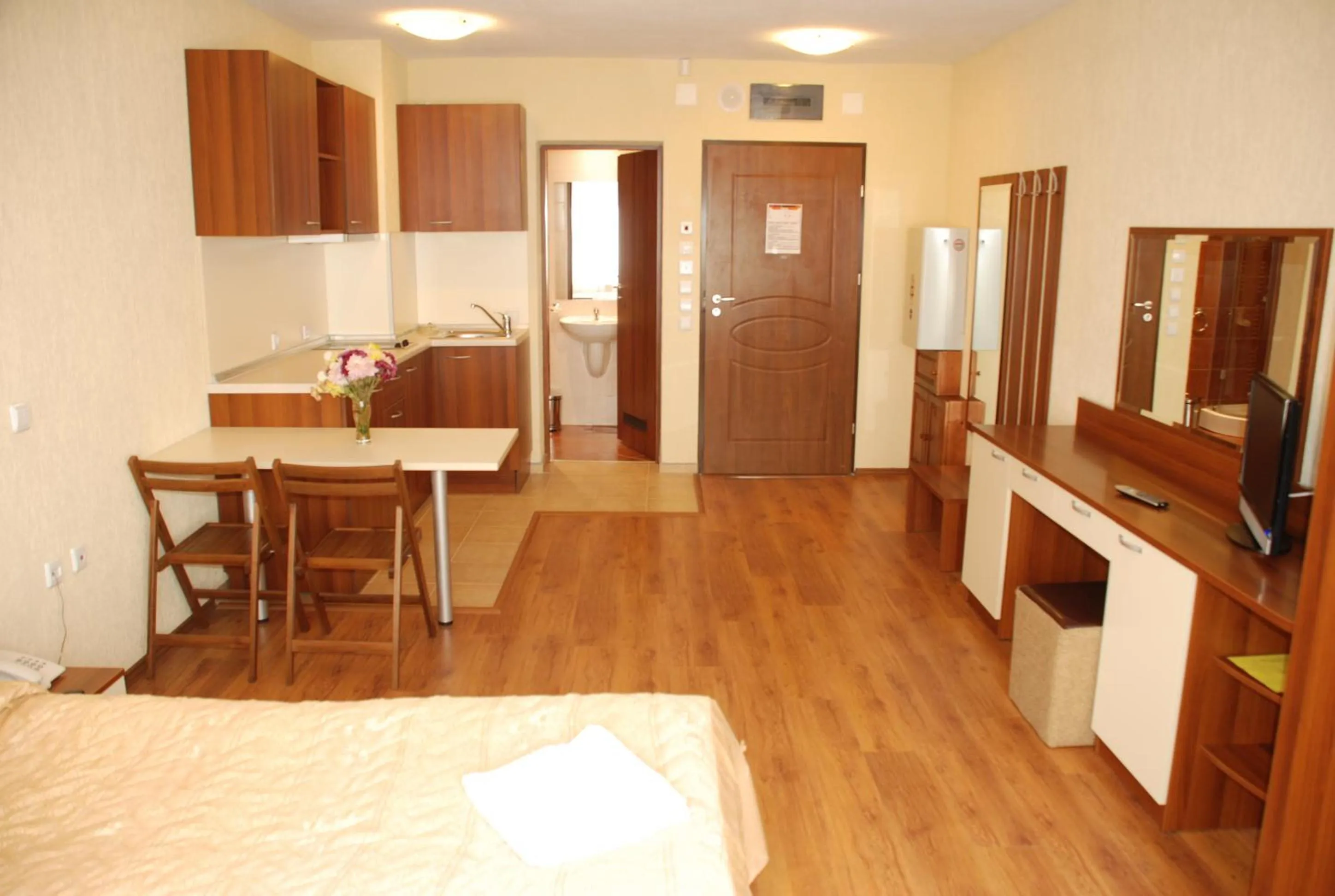 Photo of the whole room in Apart Hotel Comfort