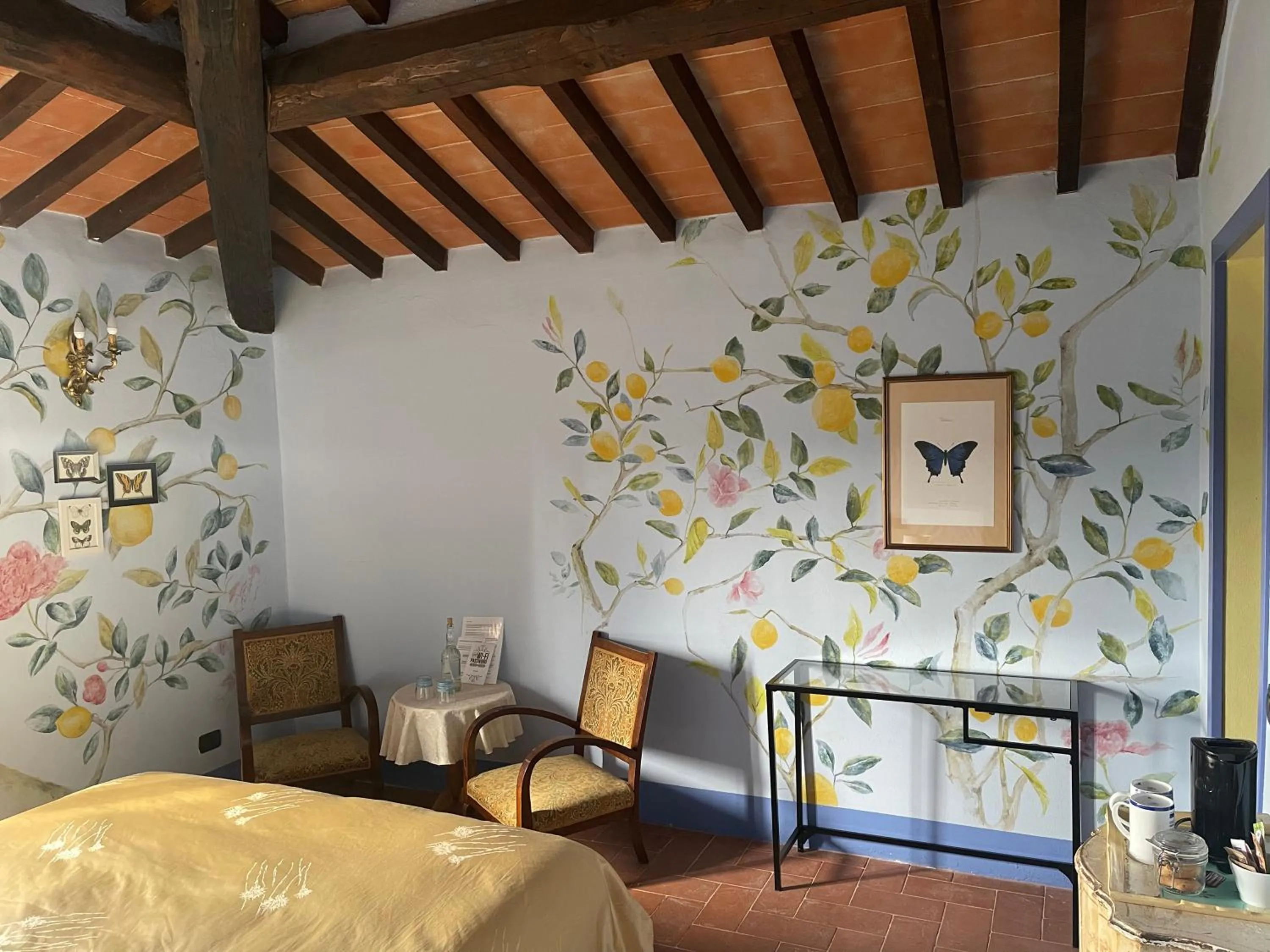 Living room, Bed in Al Giardino Degli Etruschi
