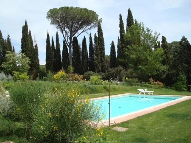 Garden in Al Giardino Degli Etruschi