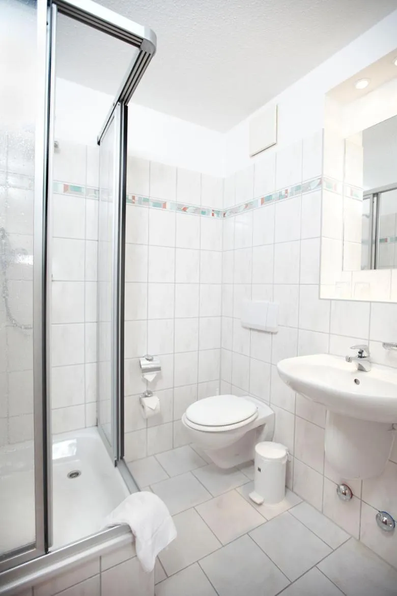 Bathroom in Meeressterne Hotel Idyll Am Wolgastsee