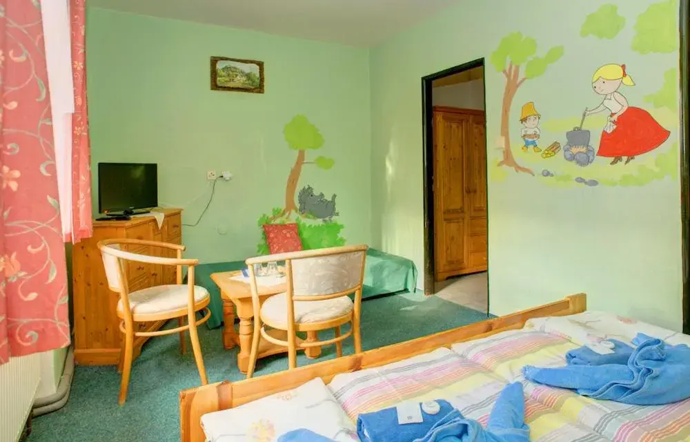 Deluxe Double Room with Extra Bed - single occupancy in Borovansky mlyn Deluxe Double Room with Extra Bed - single occupancy in Borovansky mlyn