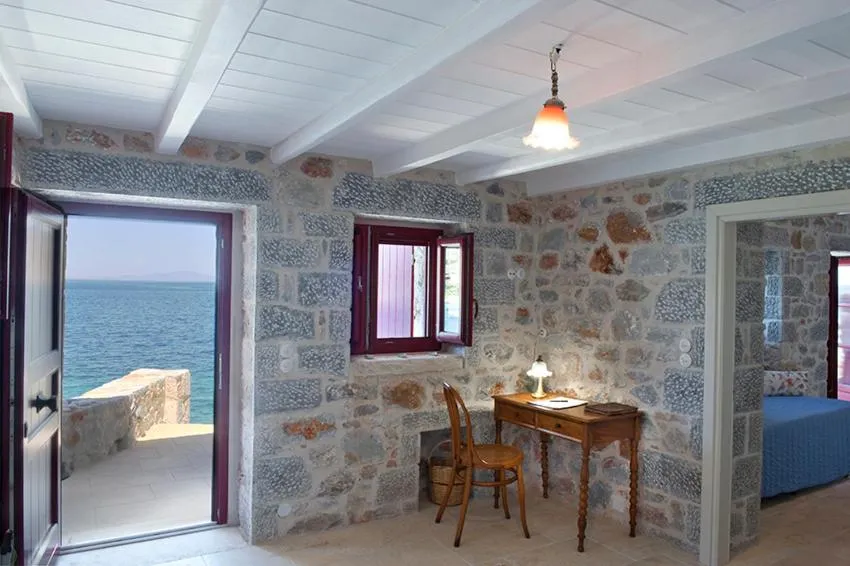 Bedroom, Bed in Limeni Villa