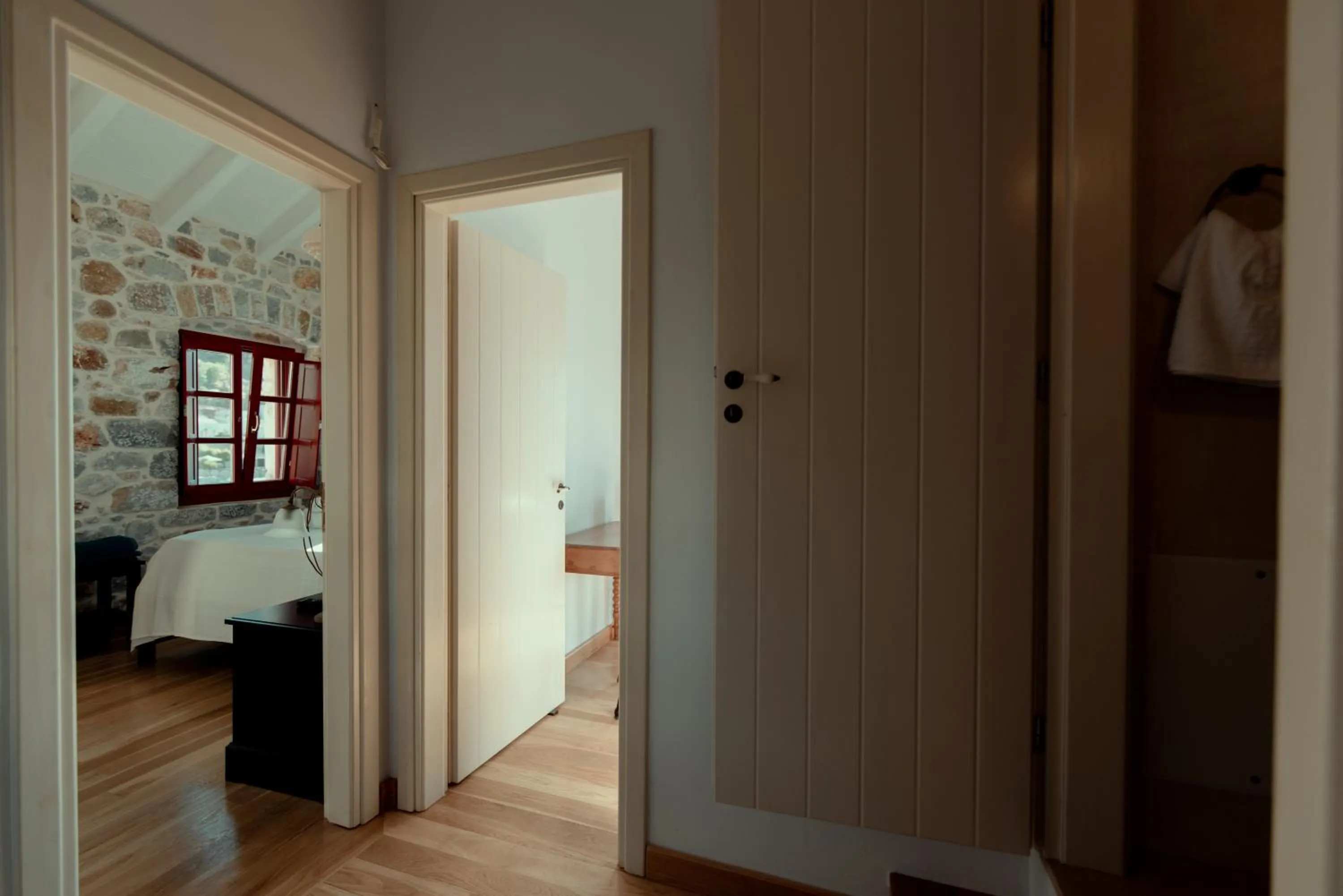 Property building in Limeni Villa