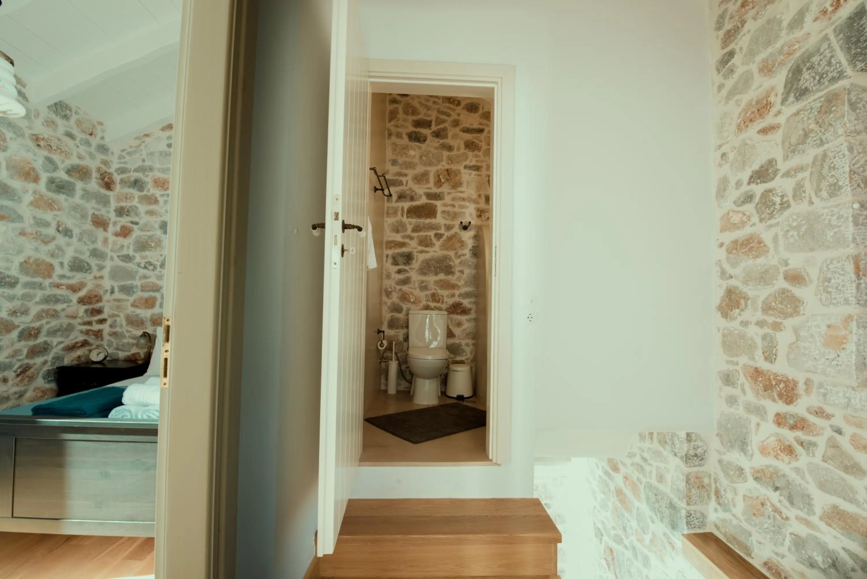 Shower in Limeni Villa