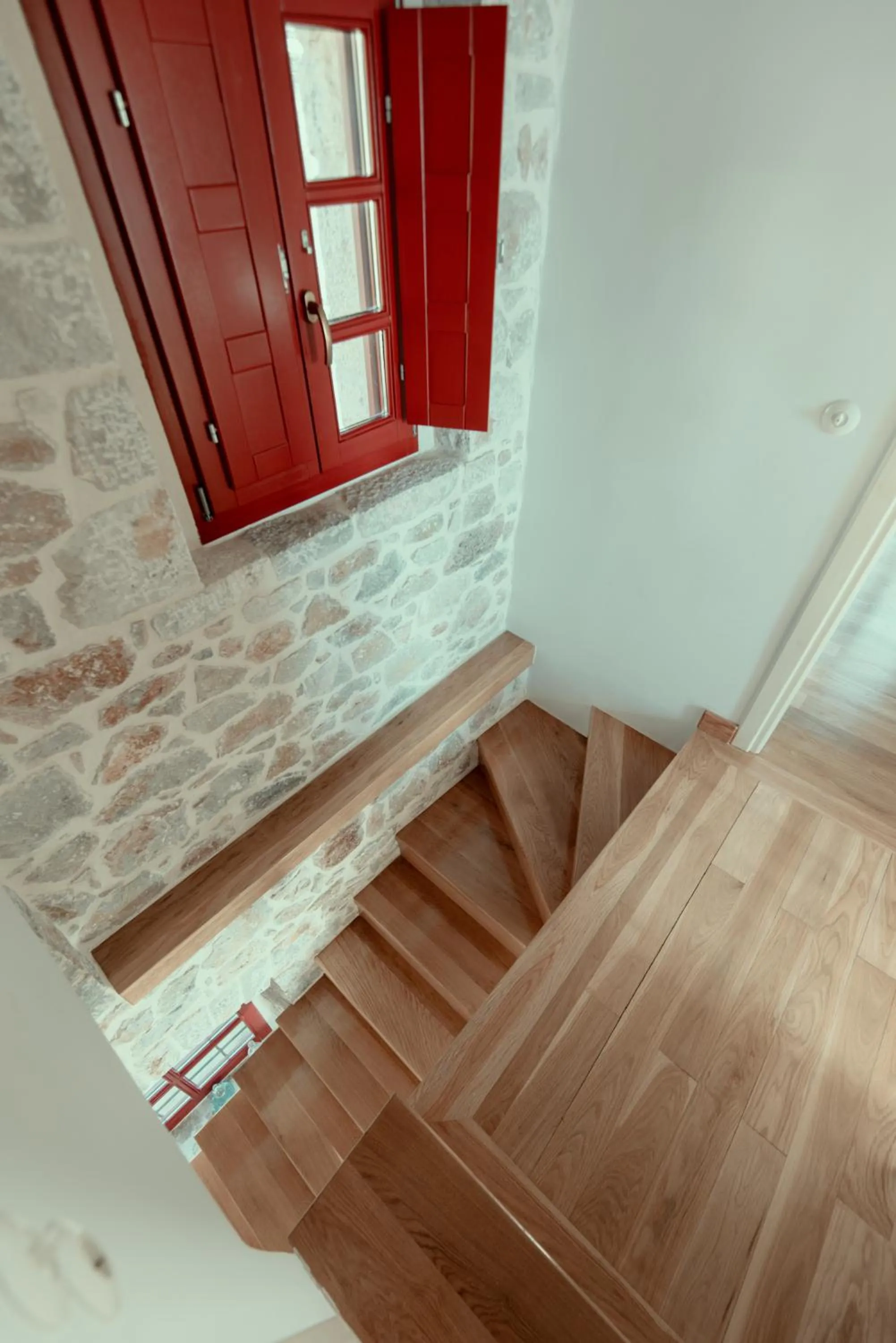 Property building in Limeni Villa