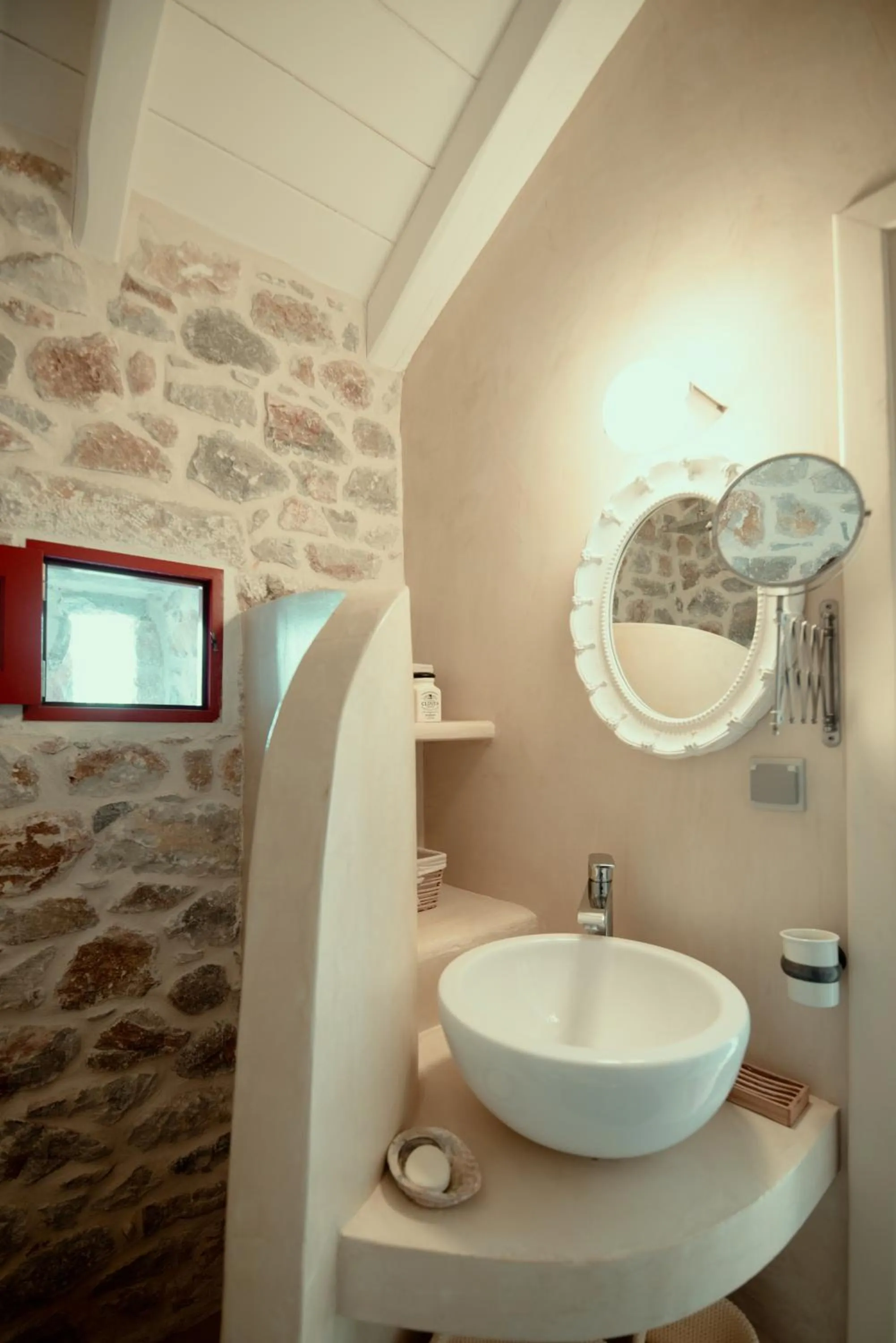 Bathroom in Limeni Villa