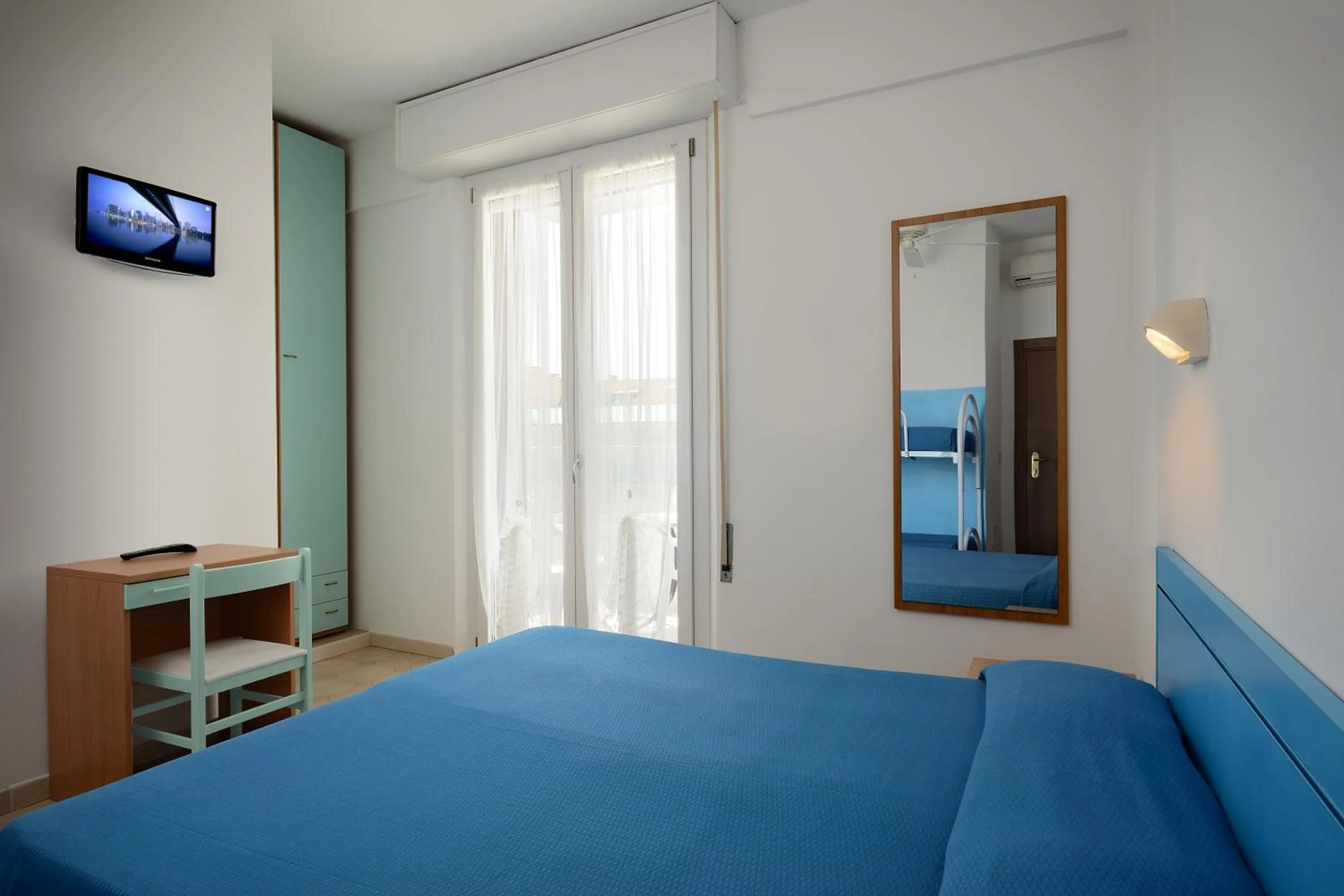 Bed in Hotel Excelsior