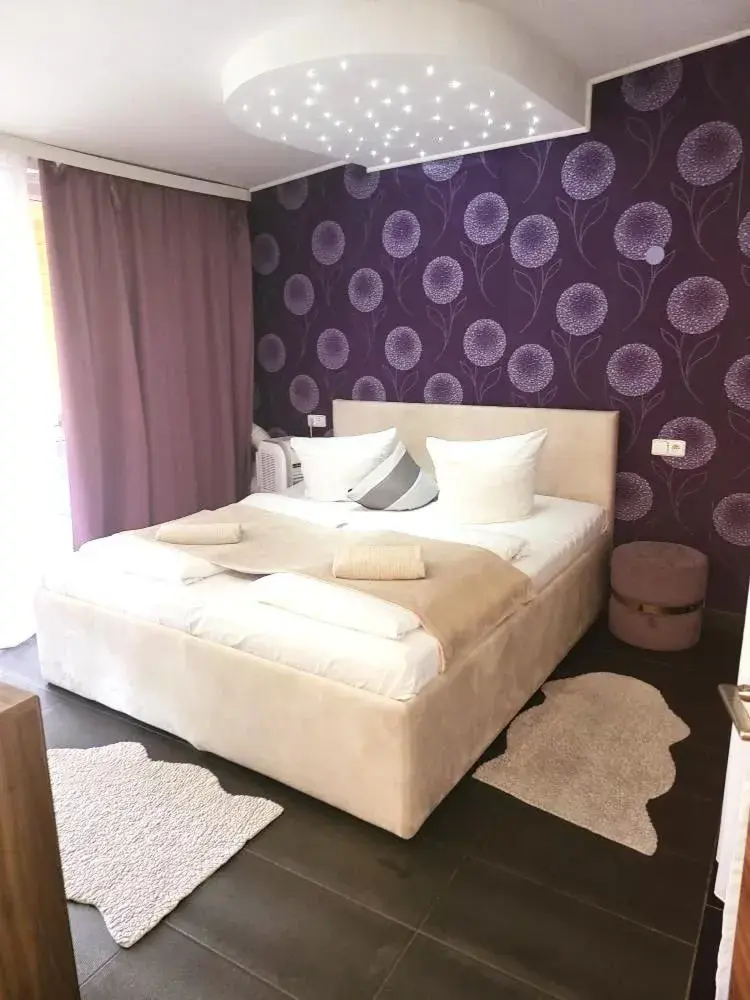 Deluxe Double Room with Bath in Penzion Janka Deluxe Double Room with Bath in Penzion Janka