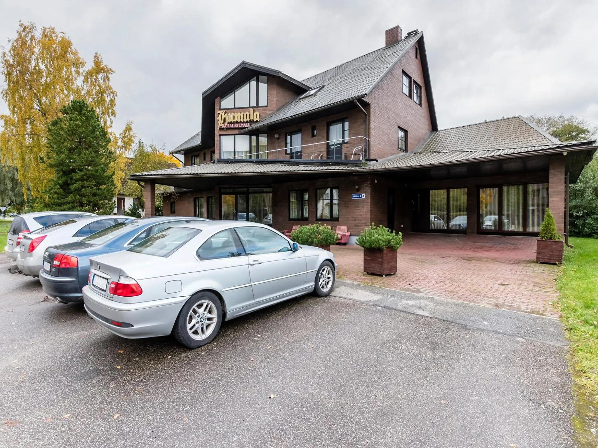 Logo/Certificate/Sign in Humala Guest House