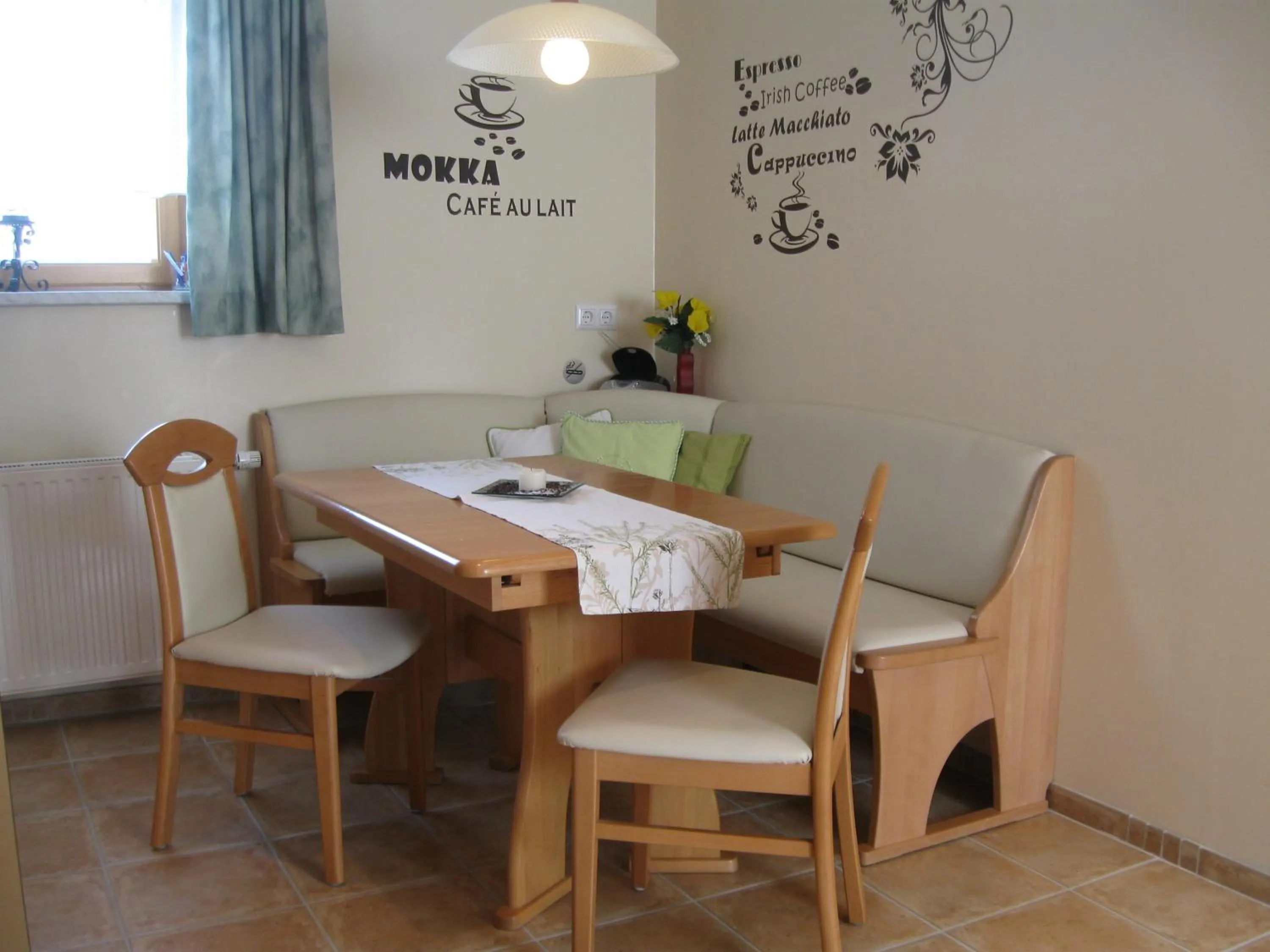 Dining area in Appartements Schusser