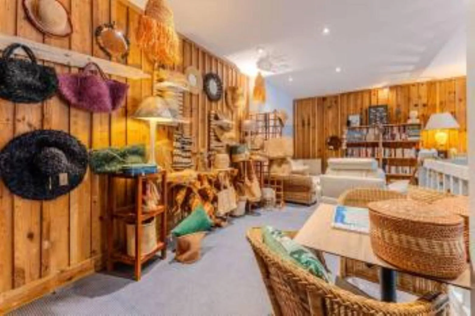 On-site shops in Hôtel Le Grain de Sable