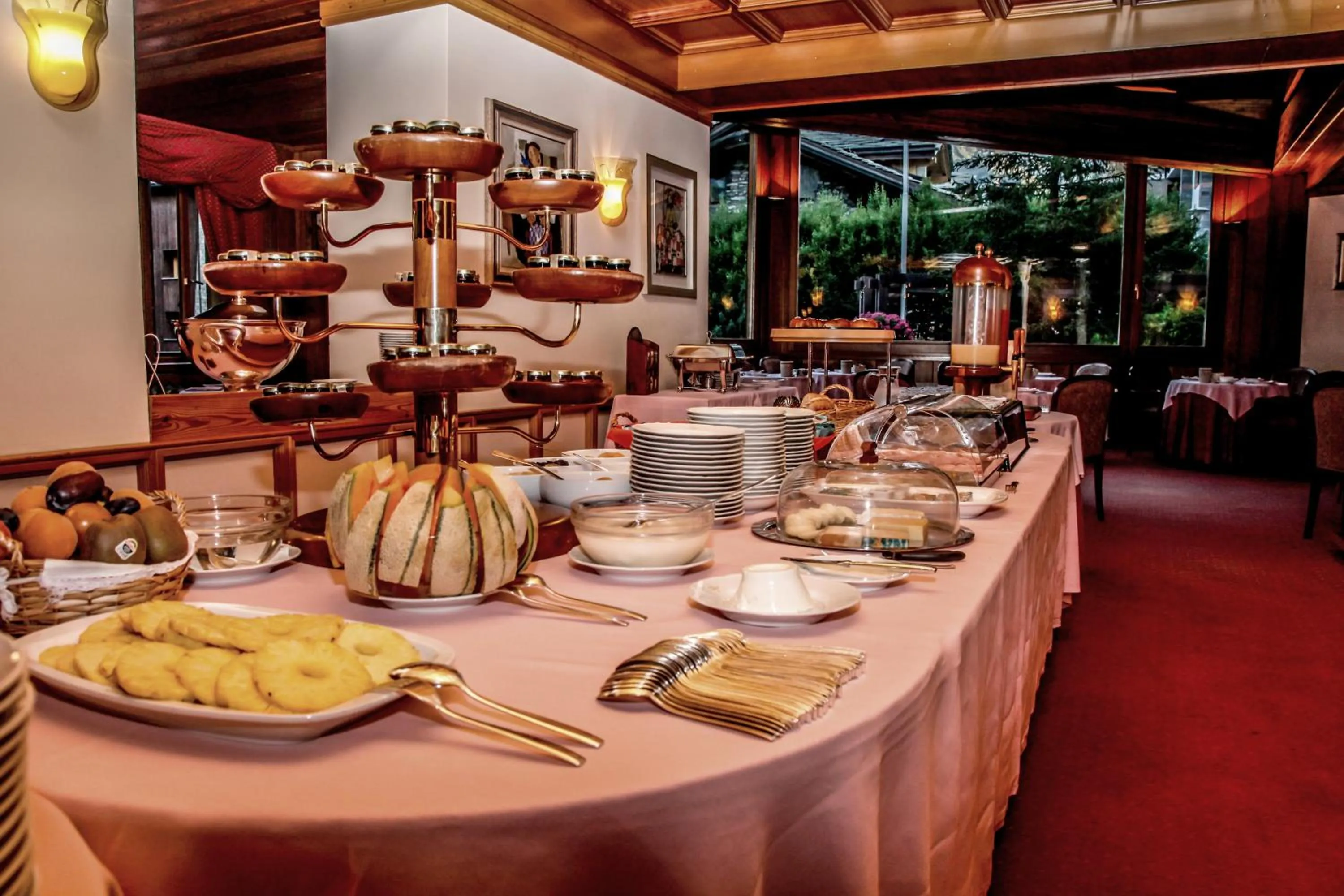 Breakfast in Hotel Pavillon