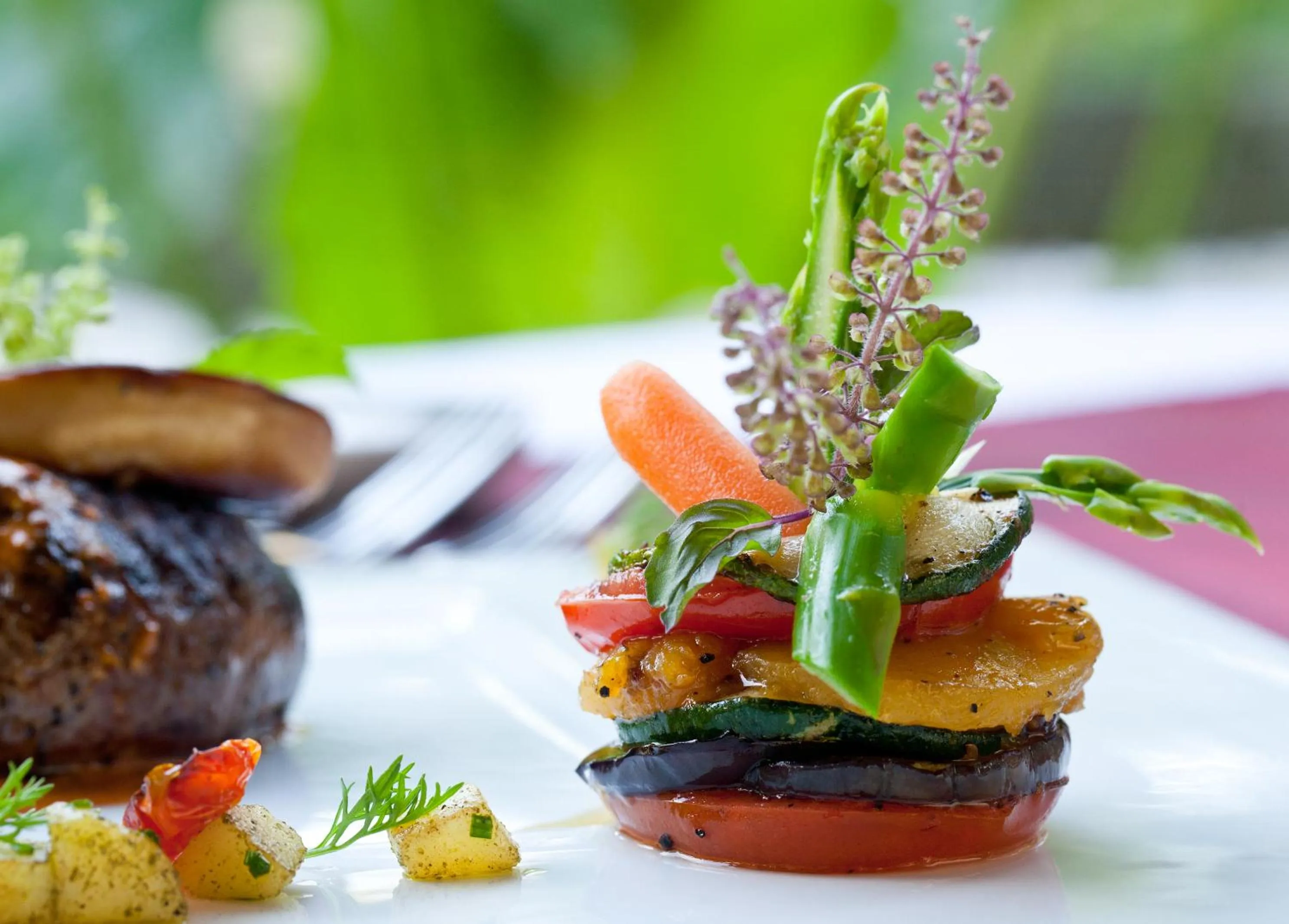 Food in Dhevatara Beach Hotel