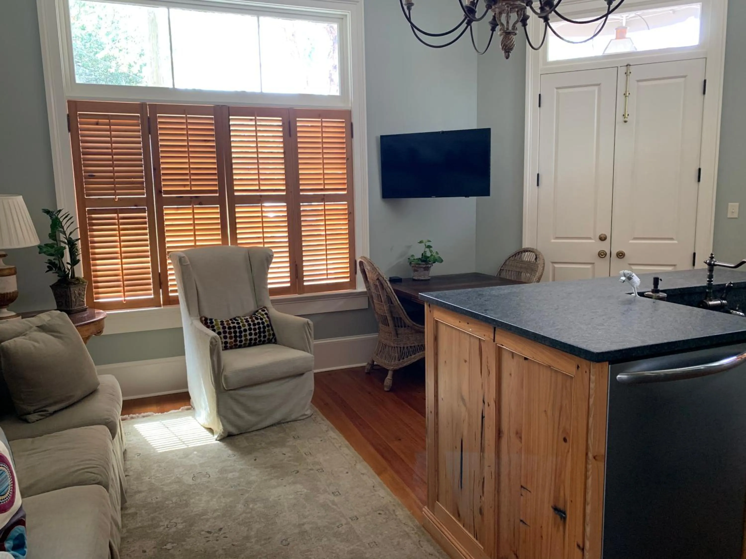 TV and multimedia in Terrell House Bed and Breakfast