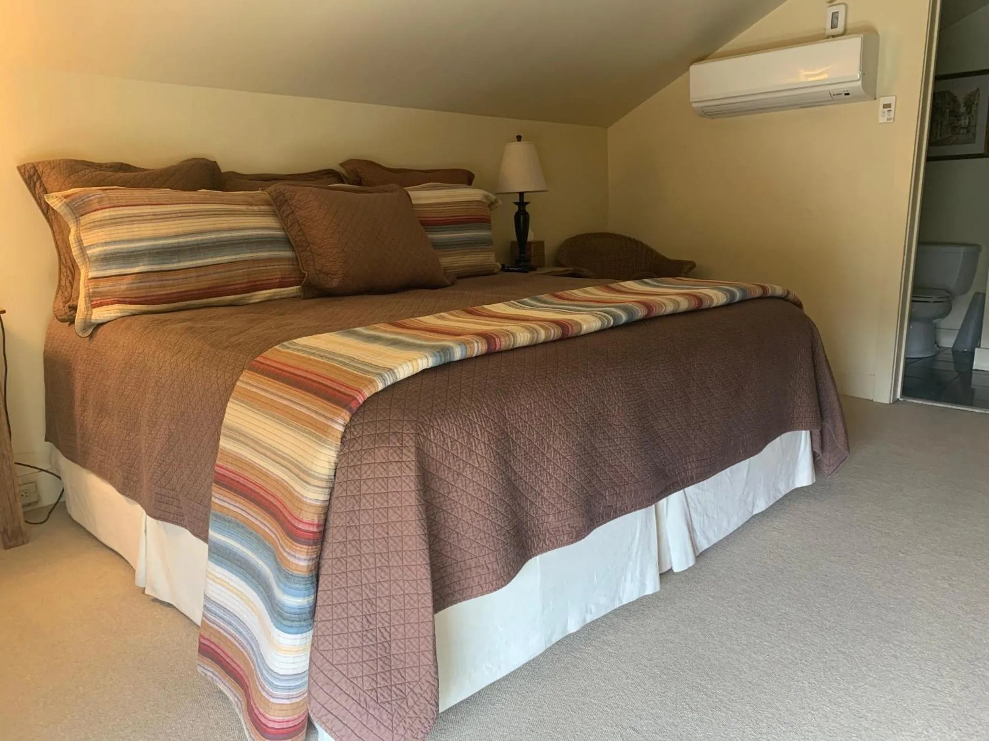 Bed in Terrell House Bed and Breakfast