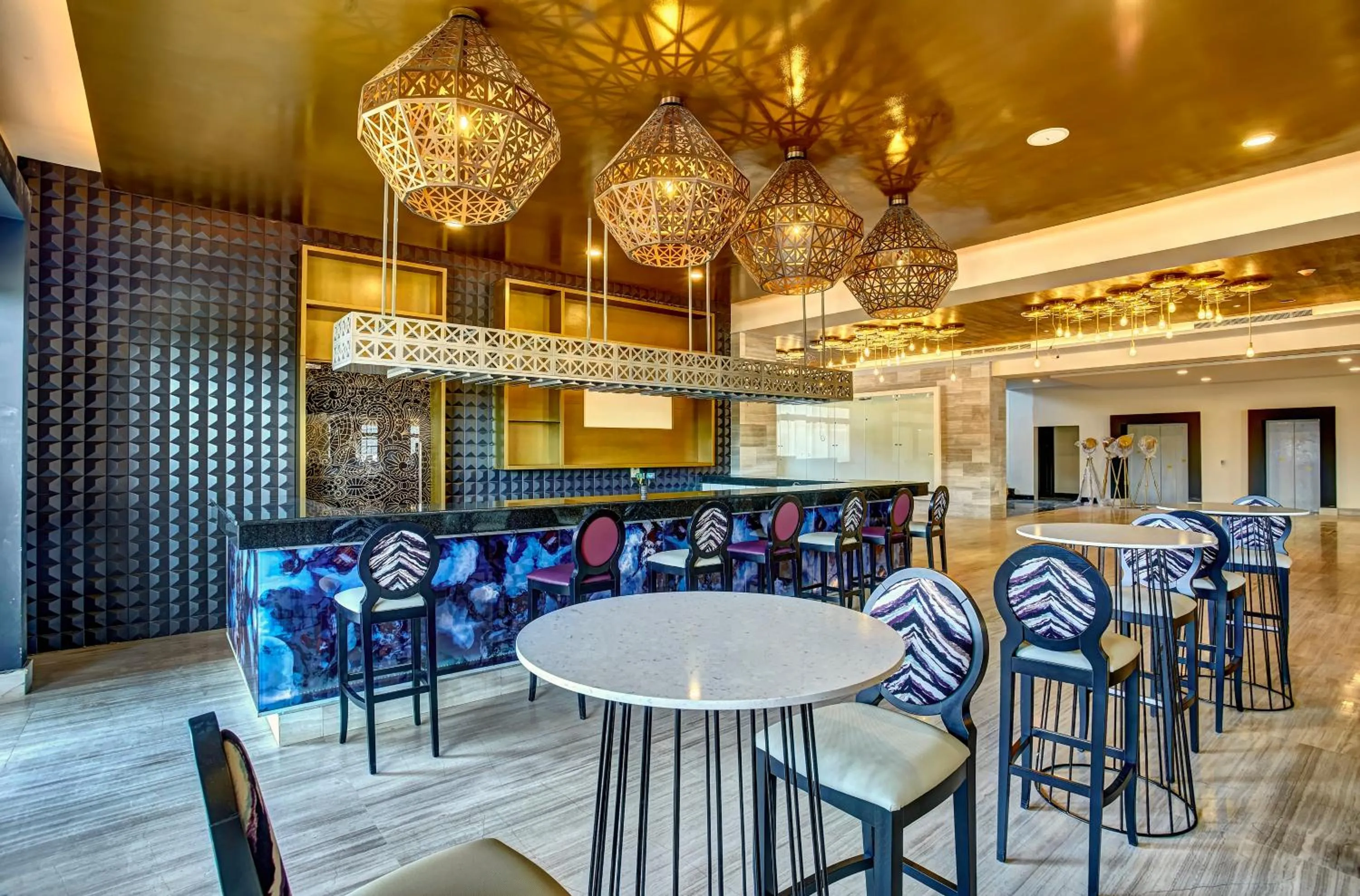 Lounge or bar in Planet Hollywood Costa Rica by Royalton, An Autograph Collection All-Inclusive Resort