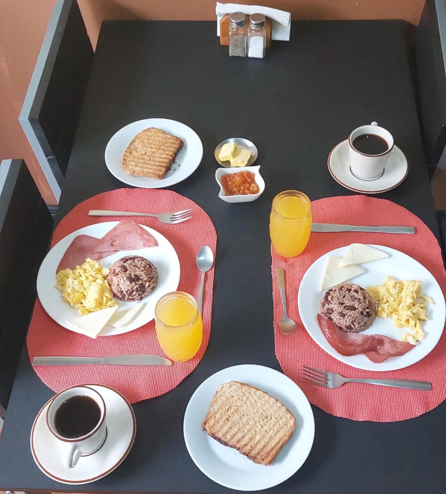 Breakfast in Hotel las Ardillas Monteverde