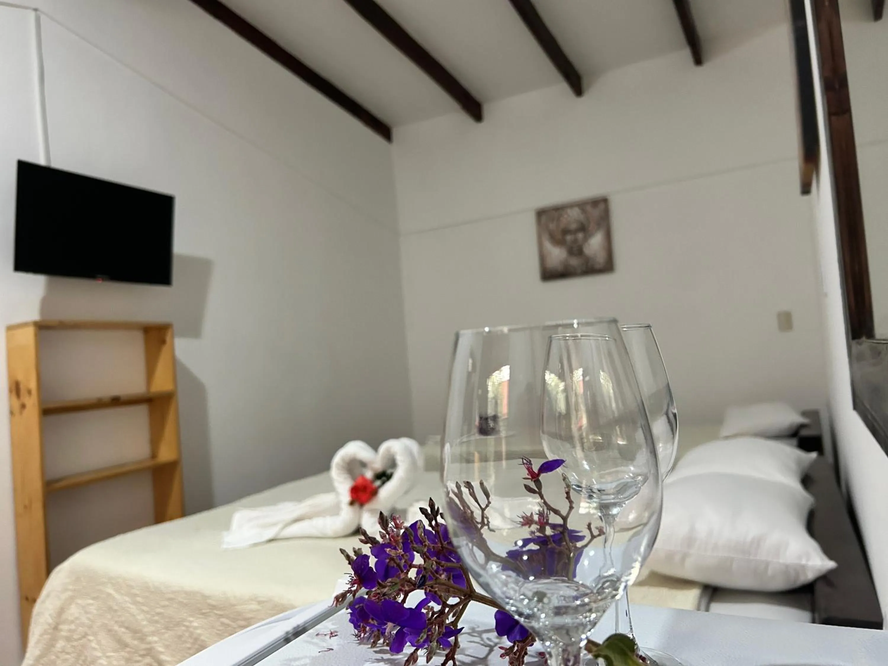 Bedroom, Bed in Hotel las Ardillas Monteverde