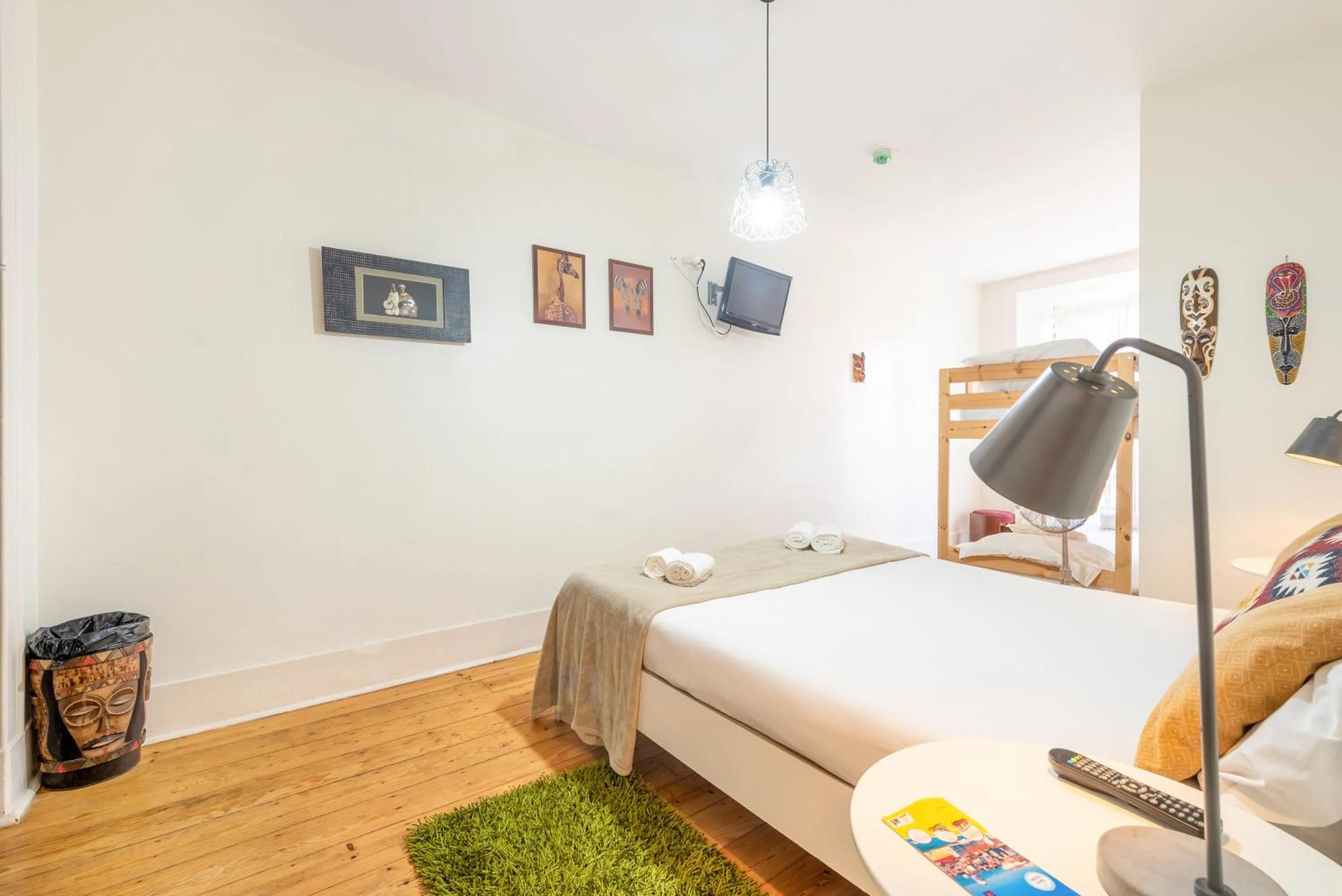 Bed in Happy at Chiado