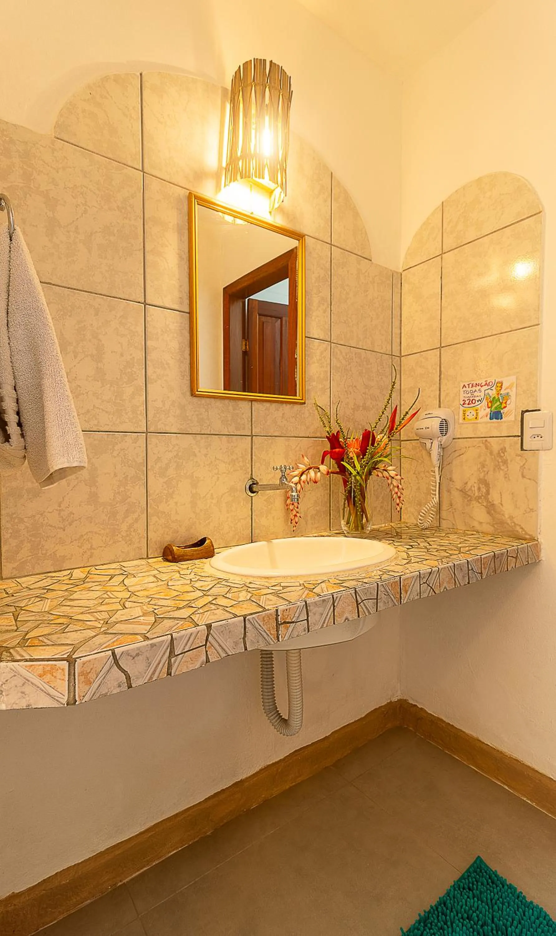 Bathroom in Na Casa 11 - Pousada